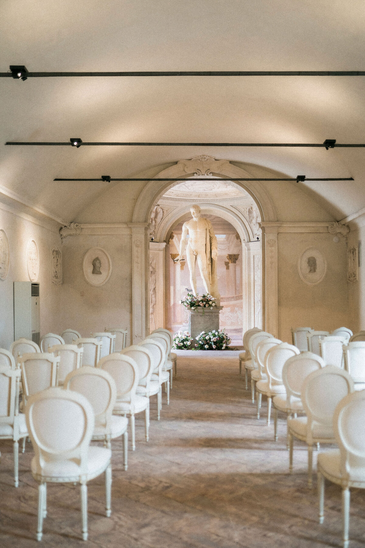 009-Villa-Arconati-Milan-Italy-Cinematic-Romance-Destination-Weddingl-Editorial-Luxury-Fine-Art-Lisa-Vigliotta-Photography