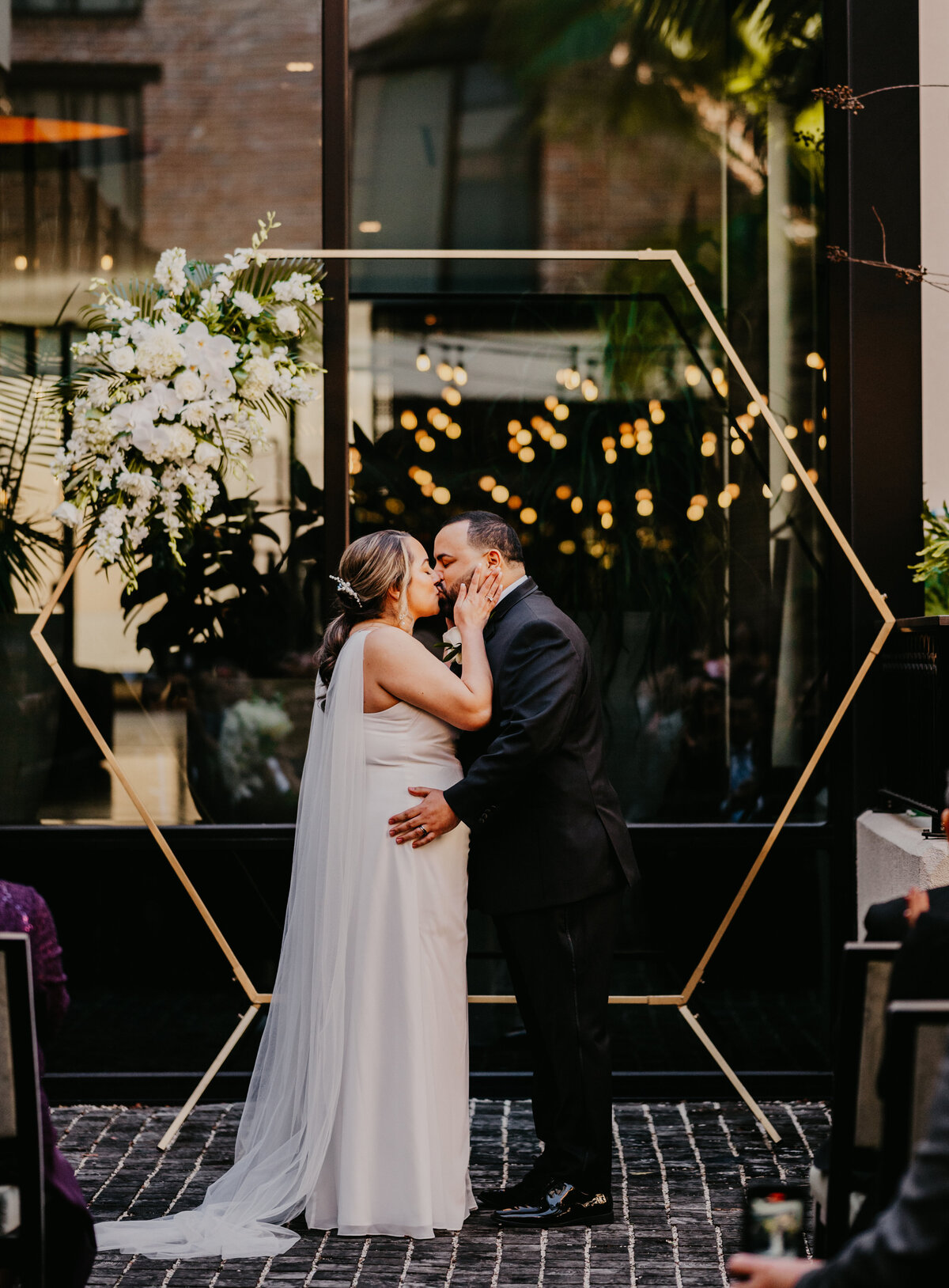 mariah-lacy-photo-hotel-haya-elope-tampa-chantilly-chic-celebrations-3