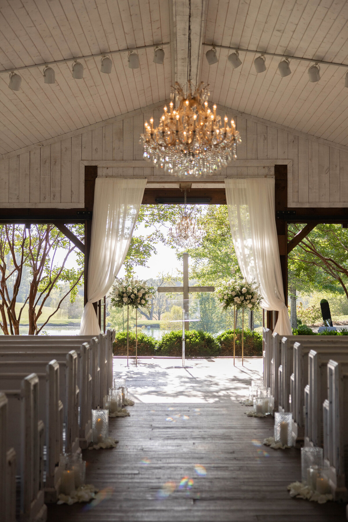 white-wedding-florals-27