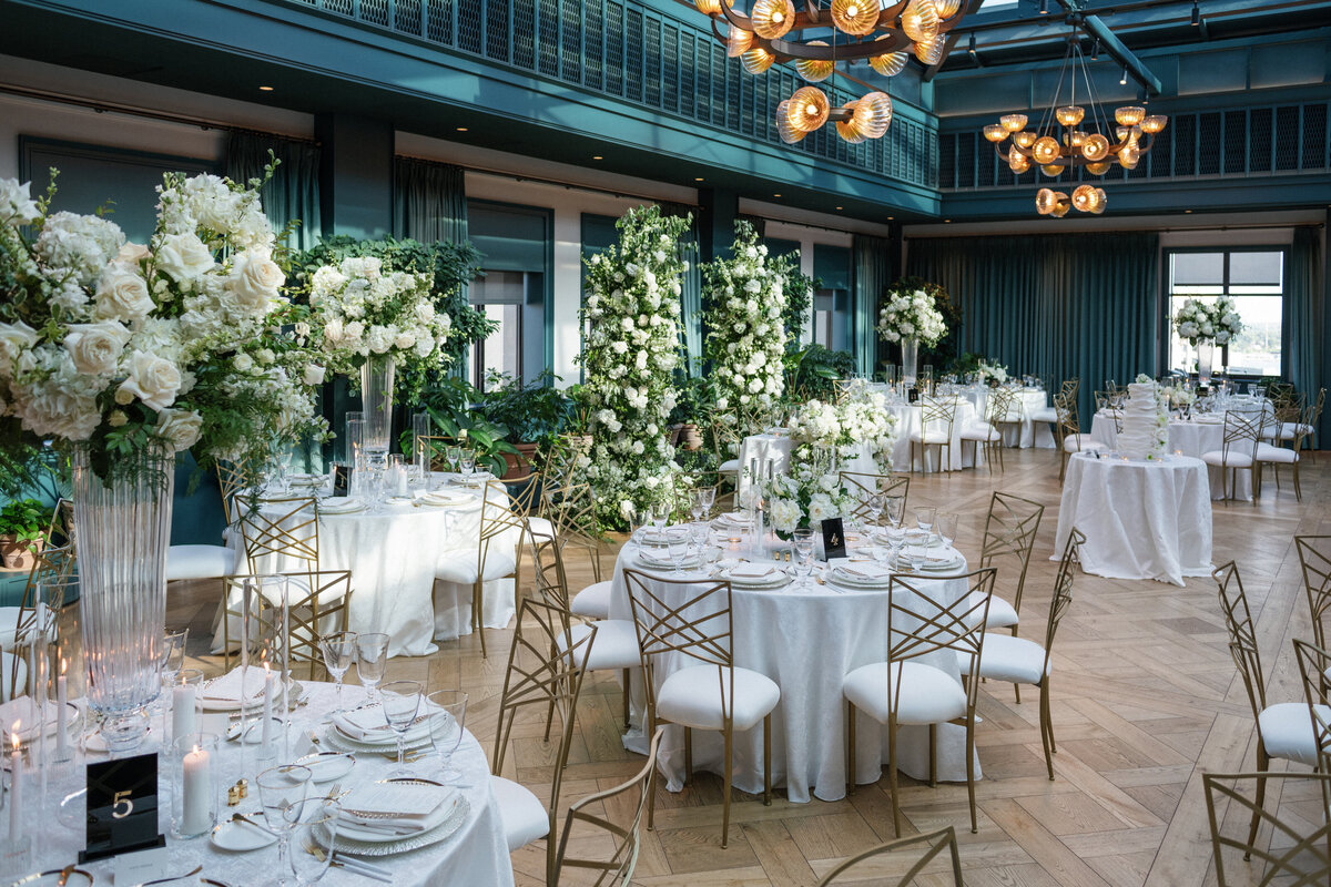 book-tower-detroit-luxury-wedding-photo-128