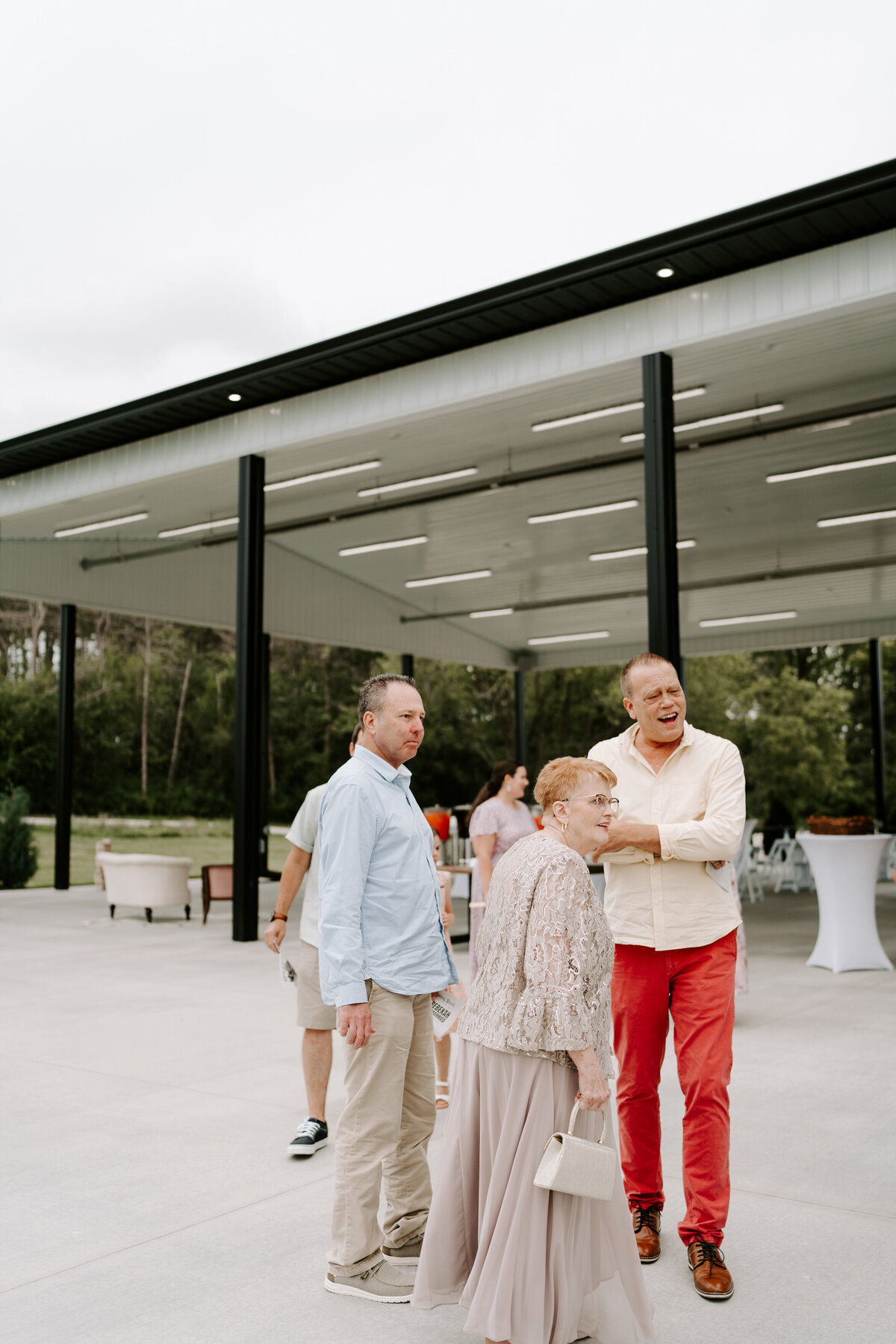 kraber-the-gathering-grounds-iowa-wedding-84