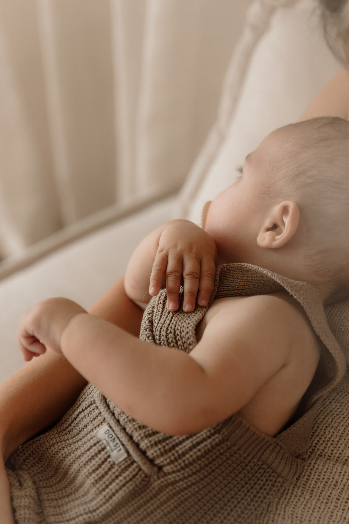 newborn fotograaf - zwangerschapsfotografie - videograaf - Sint-Niklaas - Pictures by Jess - mama en baby shoot