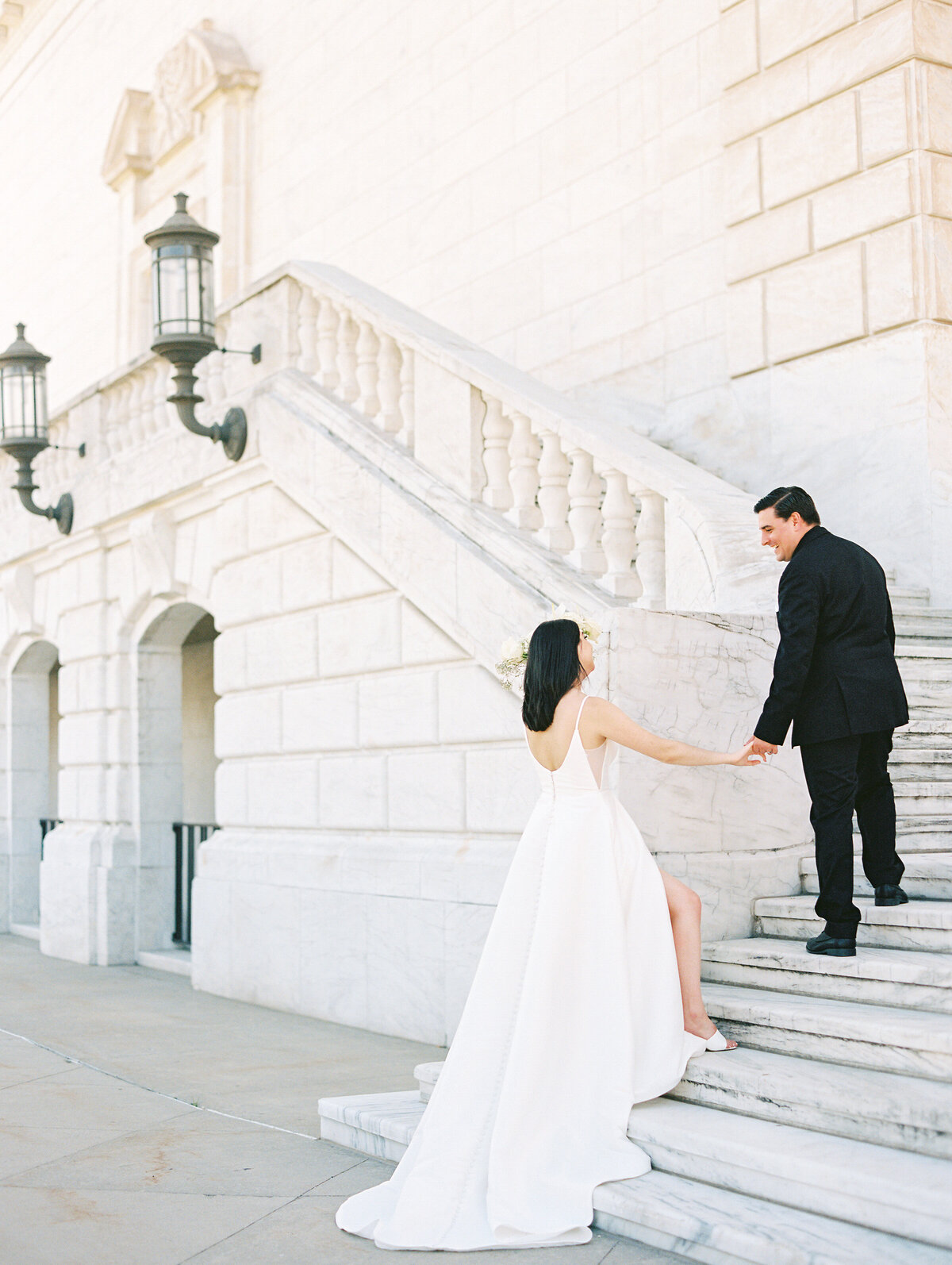 Alyssa Amez Design -  Catrina's Modern, Textural Garden Theater Wedding11