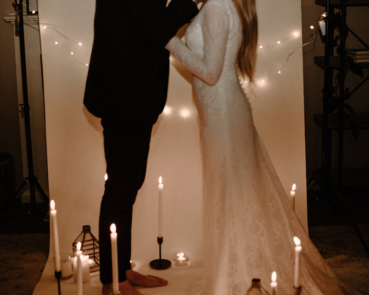 candlelight bridal photos