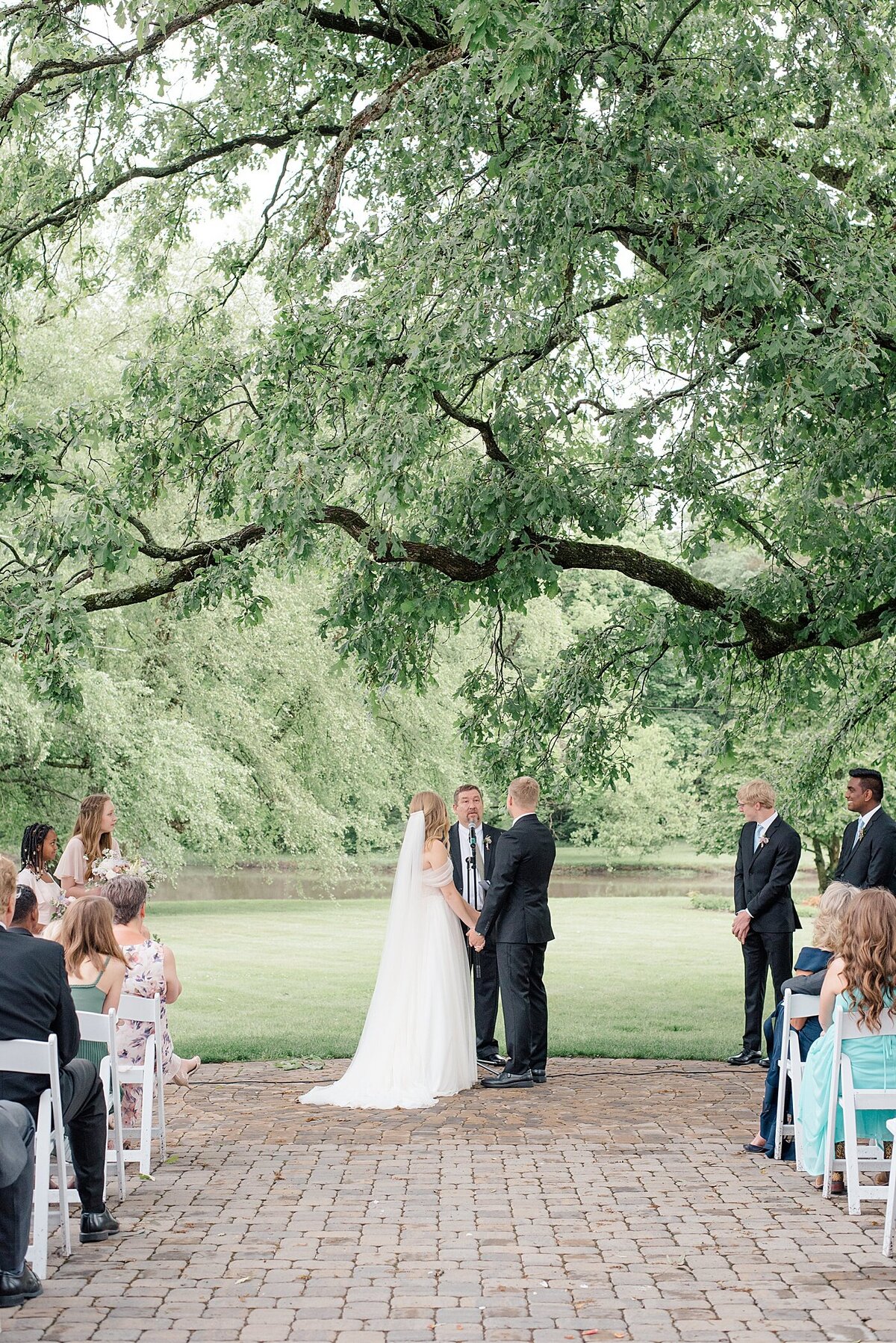 Outdoor ceremony in ohio under oak tree