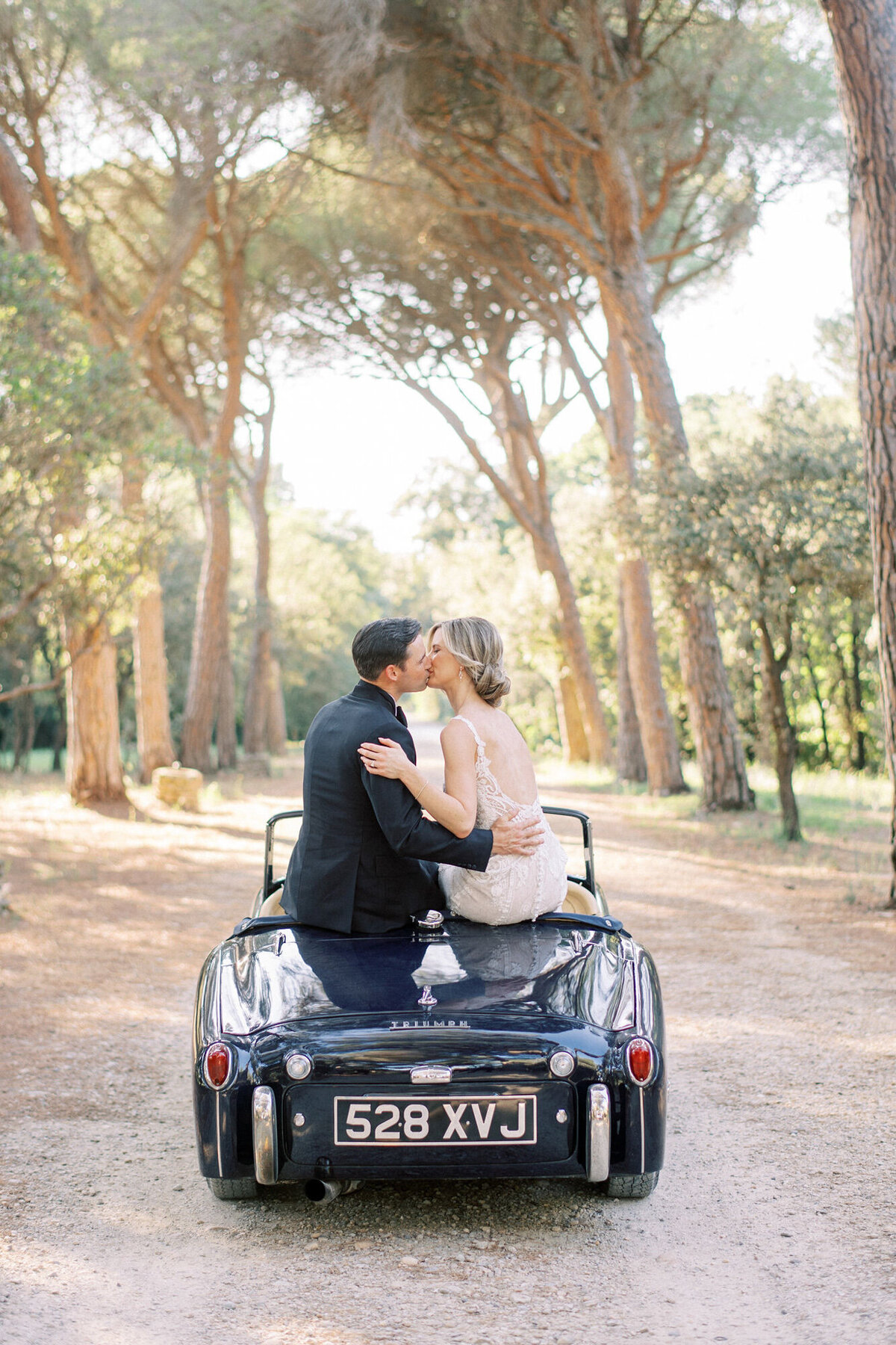 Maïlys Fortune Photography Husband Wife Wedding Weddings Photography France Switzerland Italy Timeless Dreamy Imagery Bilingual French English Destination Weddings Destination Wedding Provence French Riviera Paris Lake Como Tuscany84