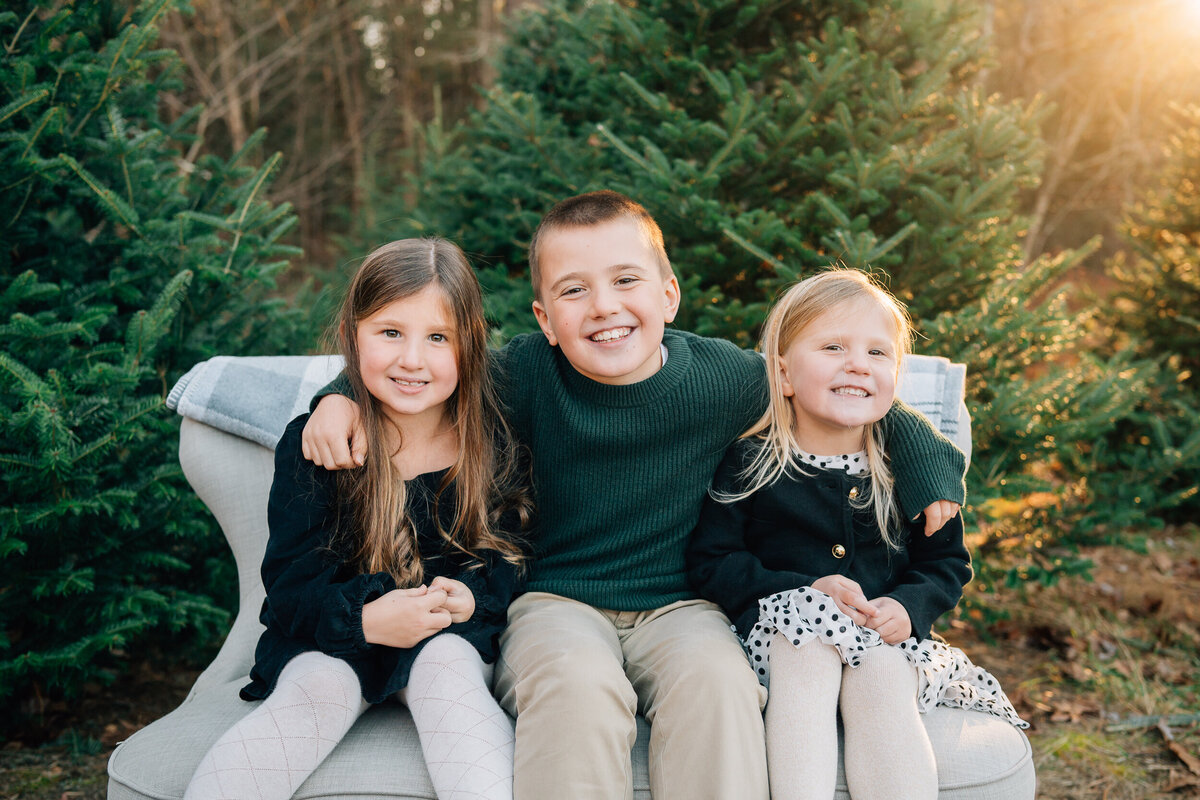 Christmas Tree Farm Mini Sessions | Connecticut Family Photographer-45