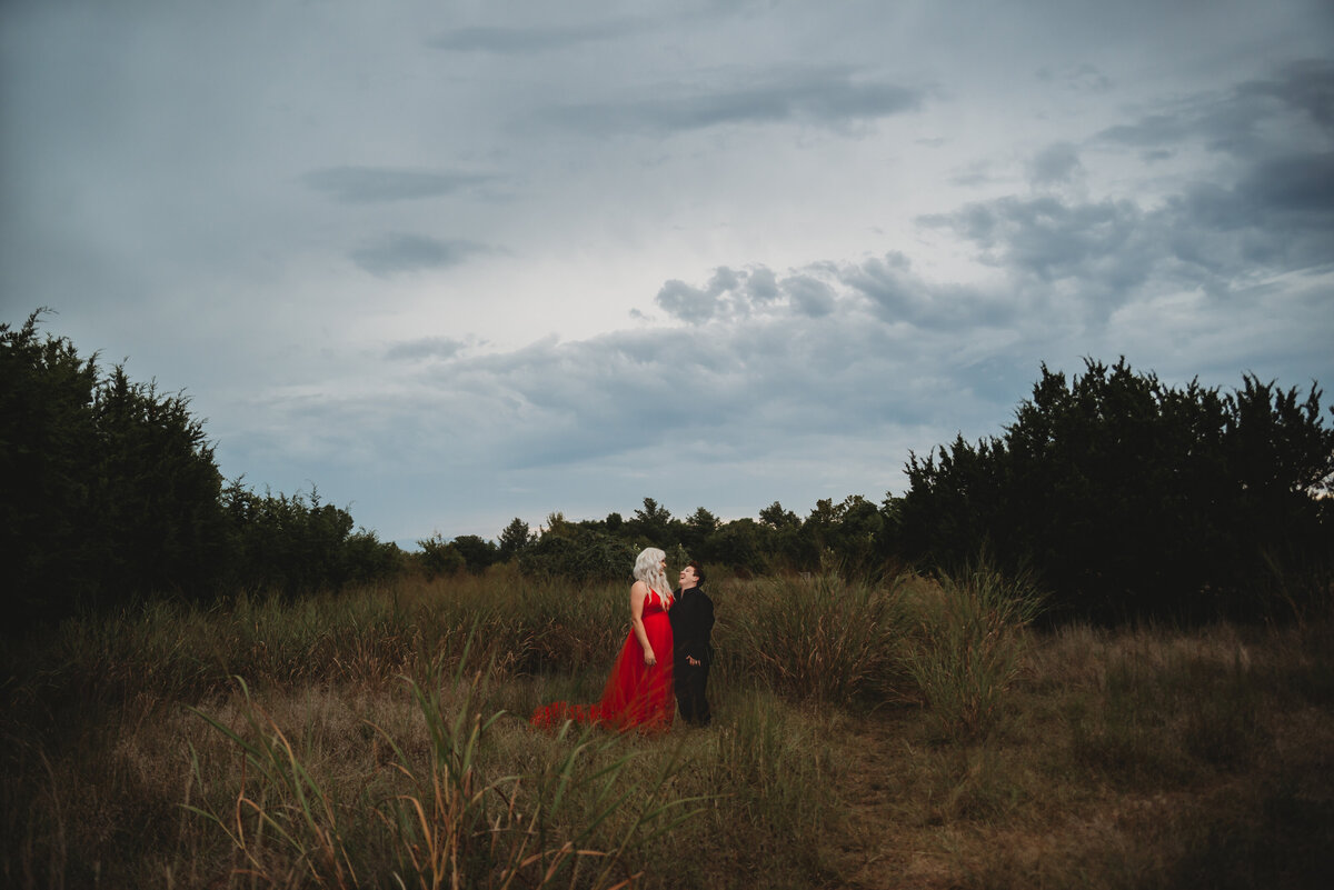 Moody dramatic texas engagement photography cibolo nature center