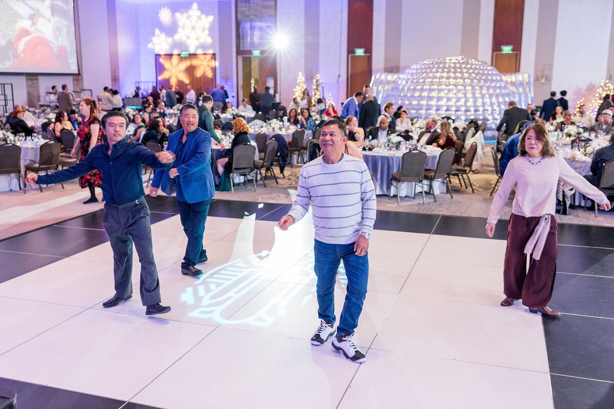 Virginia-Wedding-Planner-Bauer-Compressors-Holiday-Party-48