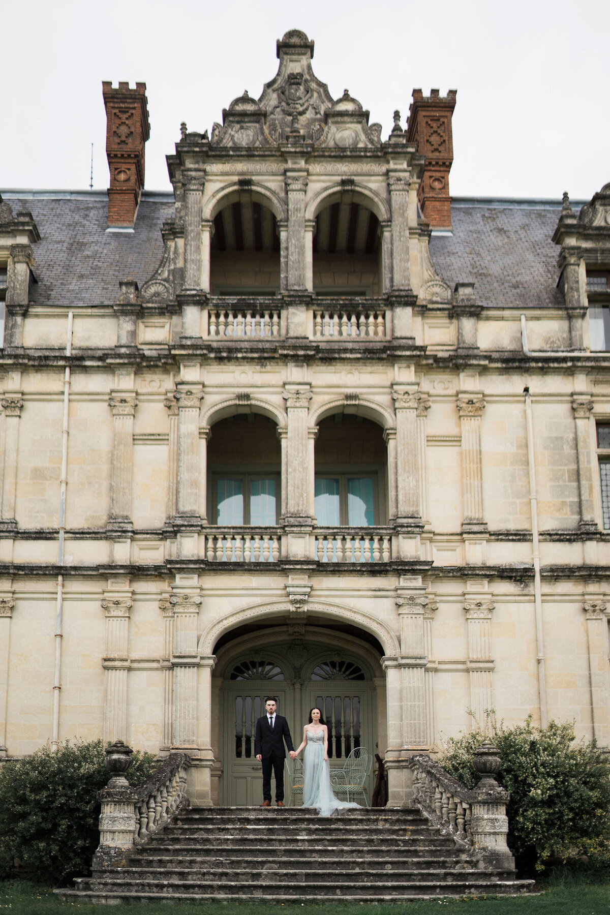 035-Chateau-de-la-Bourdaisiere-Destination-Wedding-Elopement-Photographer-Paris-Cinematic-Editorial-Luxury-Fine-Art-Lisa-Vigliotta-Photography
