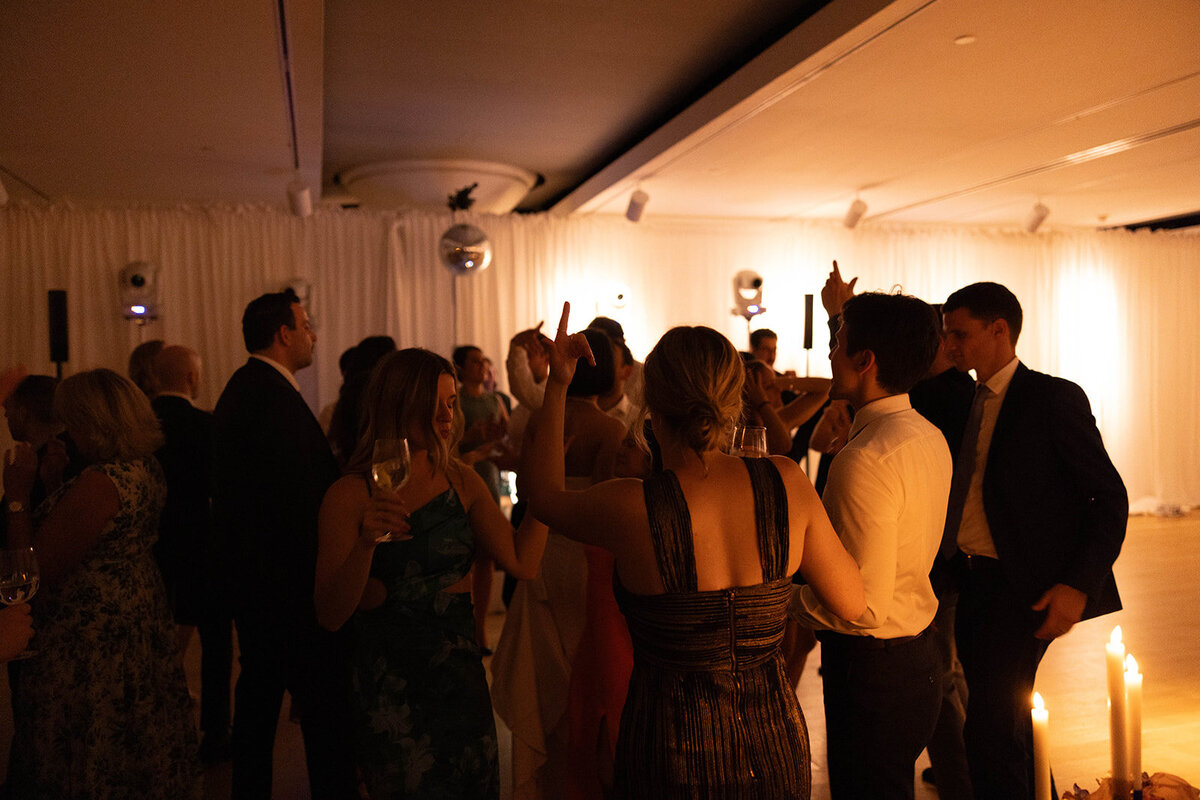 museum-wedding-nyc-wedding-photographer-love-melissa-1347