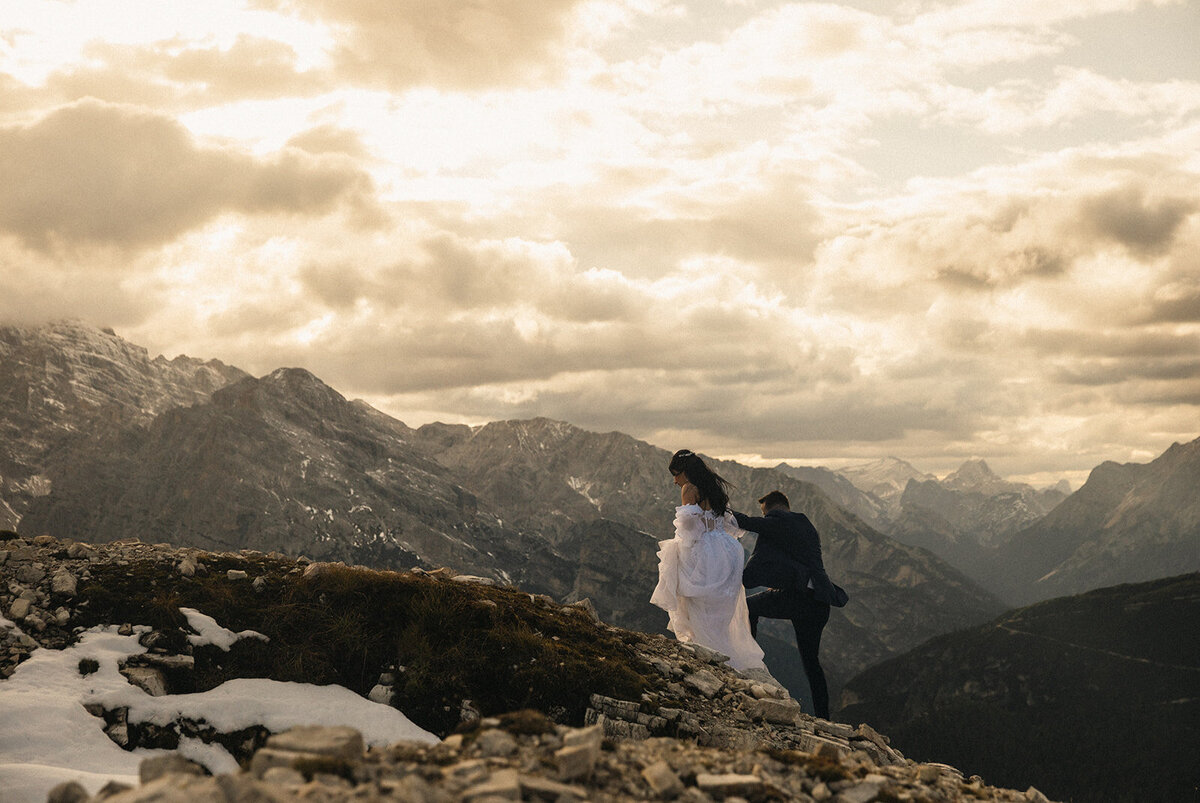 married couple hikes cadini di misurina