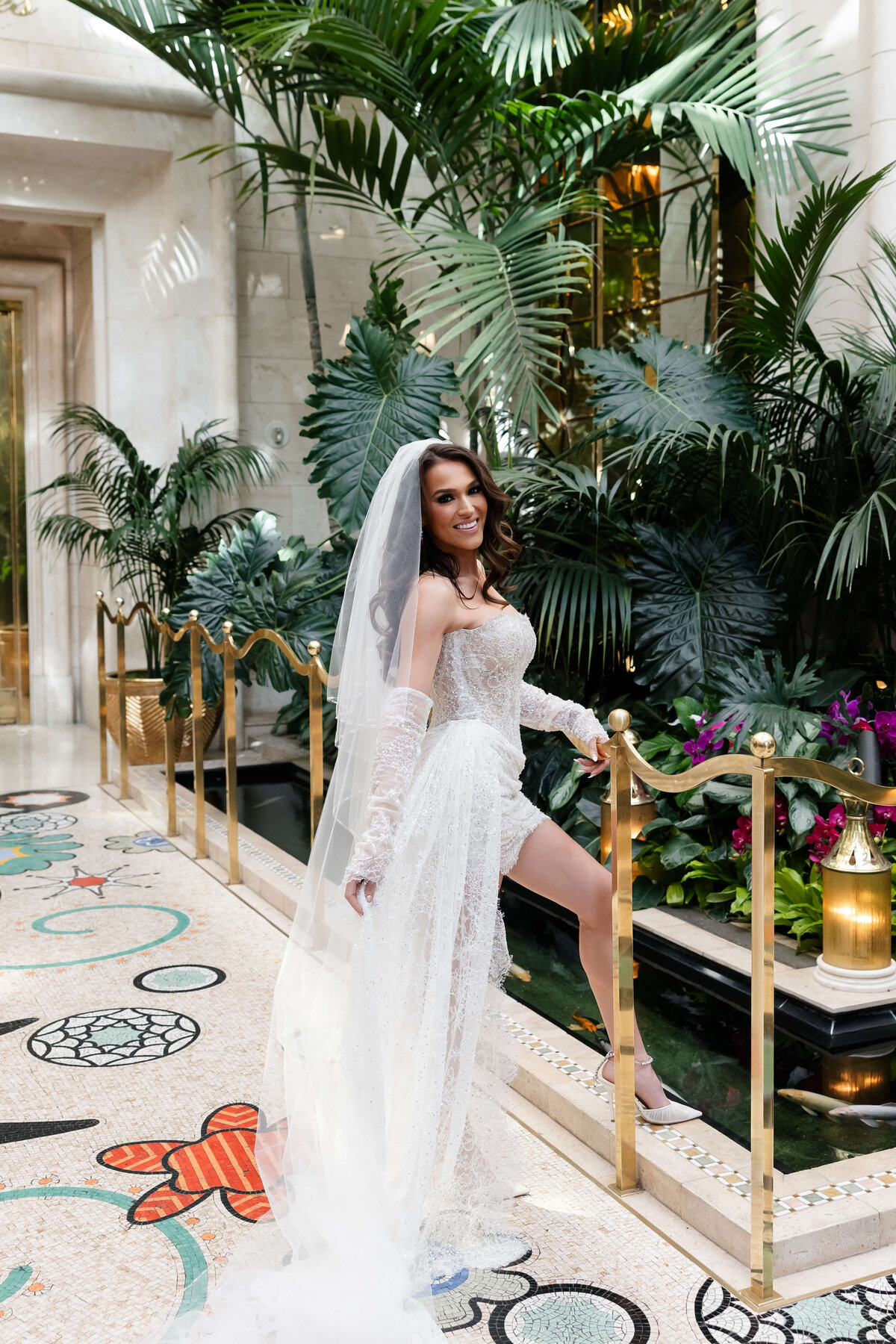 36riskyexposure_alexis-tyler_las-vegas-elopement-photography