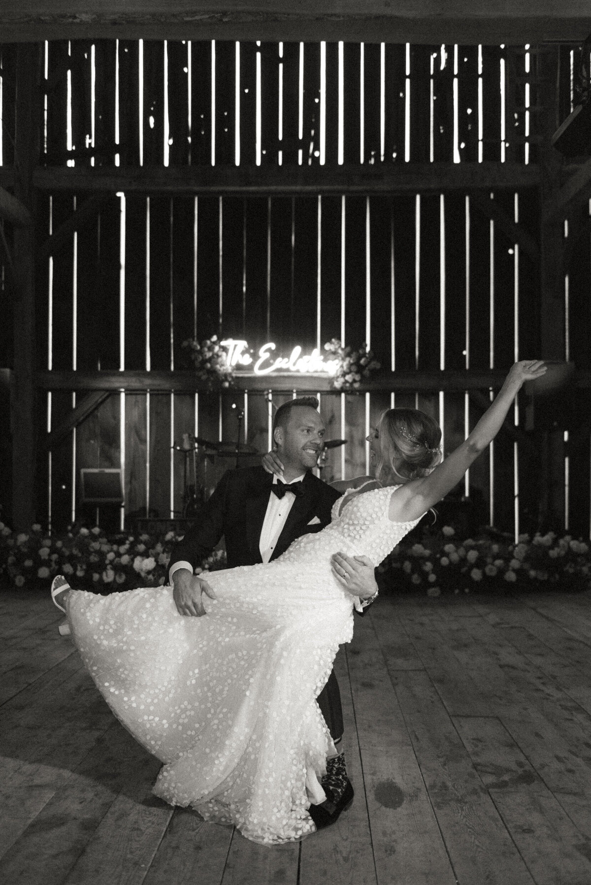 AllieJenningsPhoto-LawrenKyleWedding-SNEAKPEEKS-226