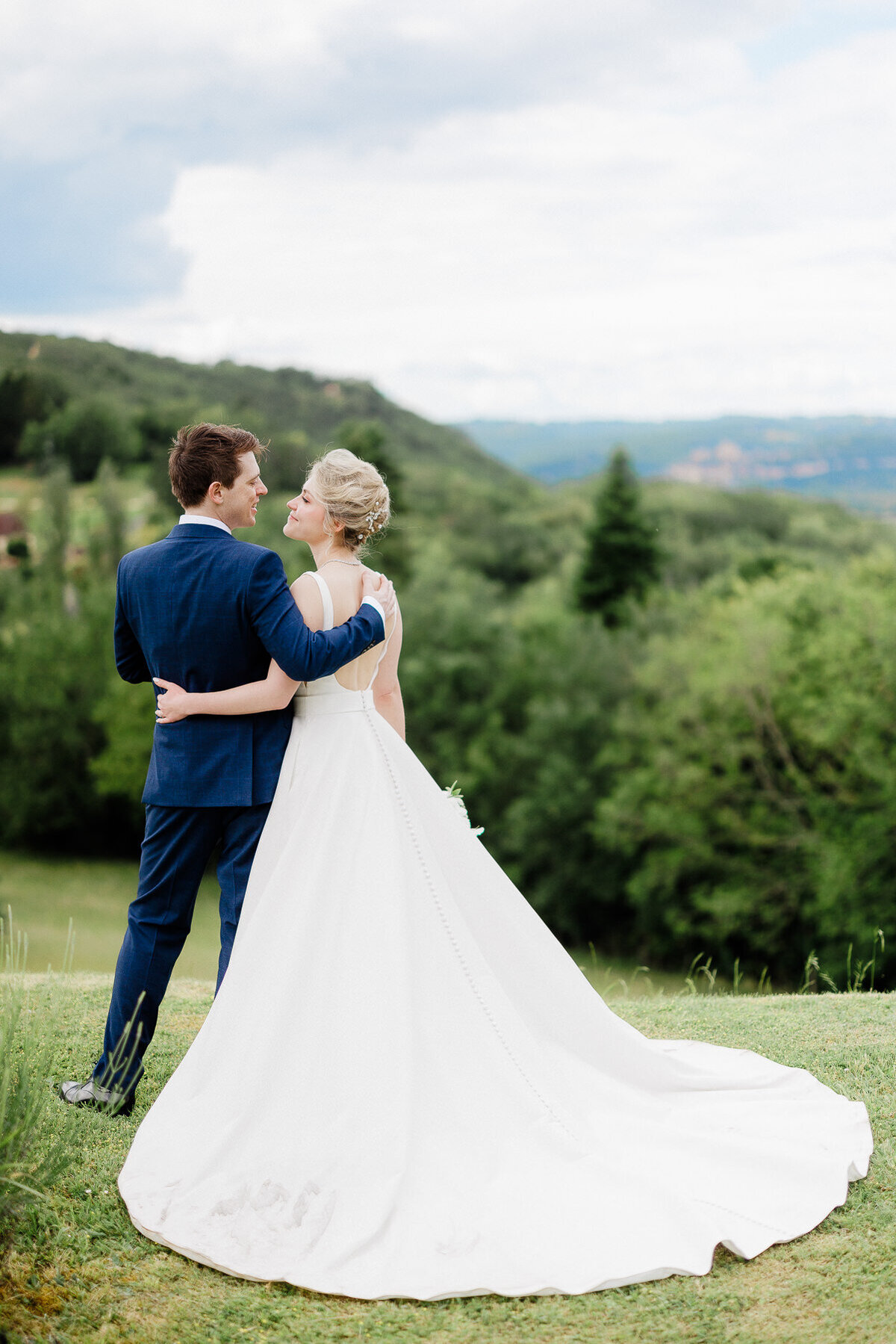 Modern_Chic_Chateau_Valouze_Destination_Wedding_Photographer-87