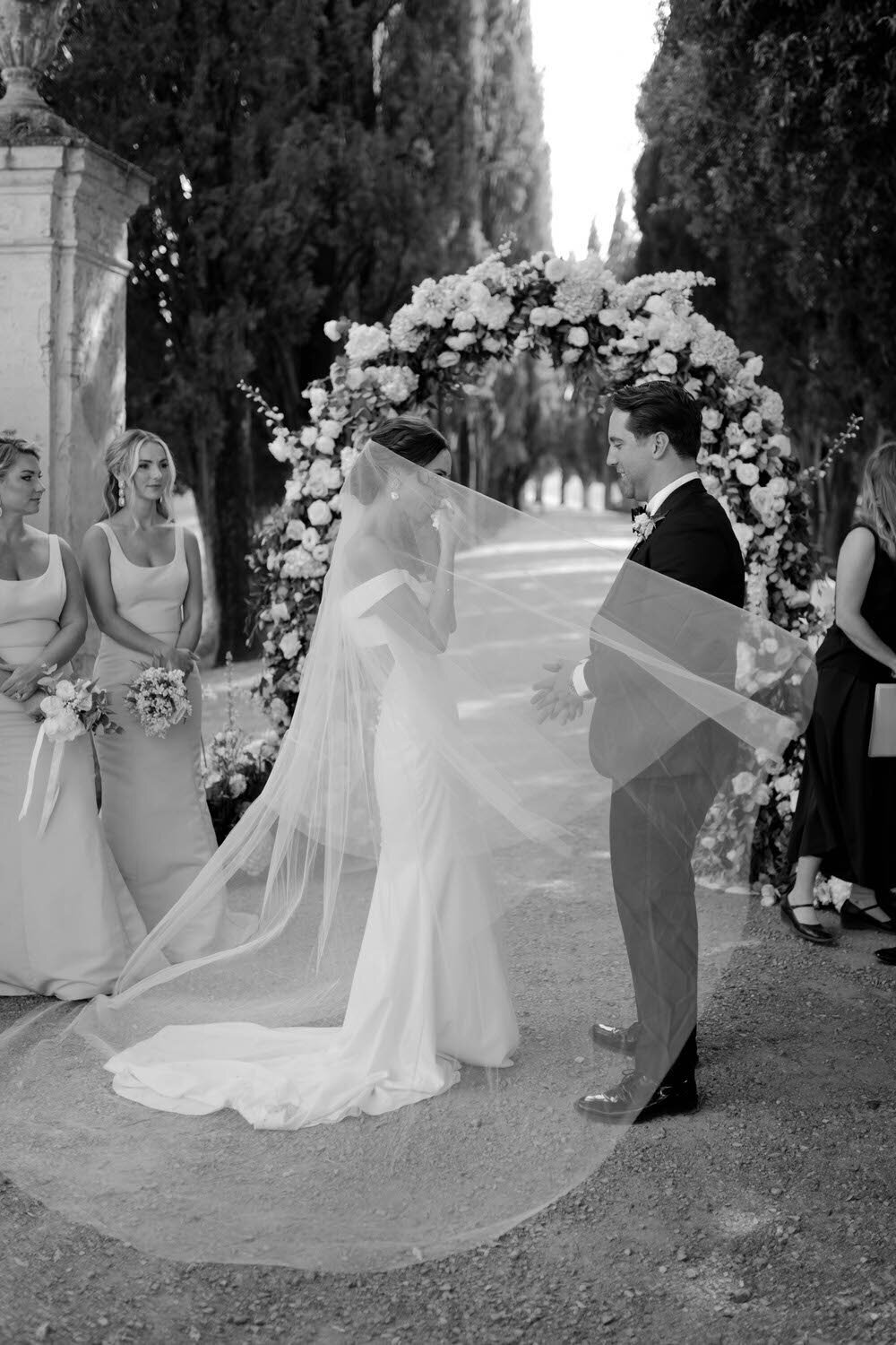 Flora_And_Grace_Italy_Tuscany_Editorial_Wedding_Photographer_O-89