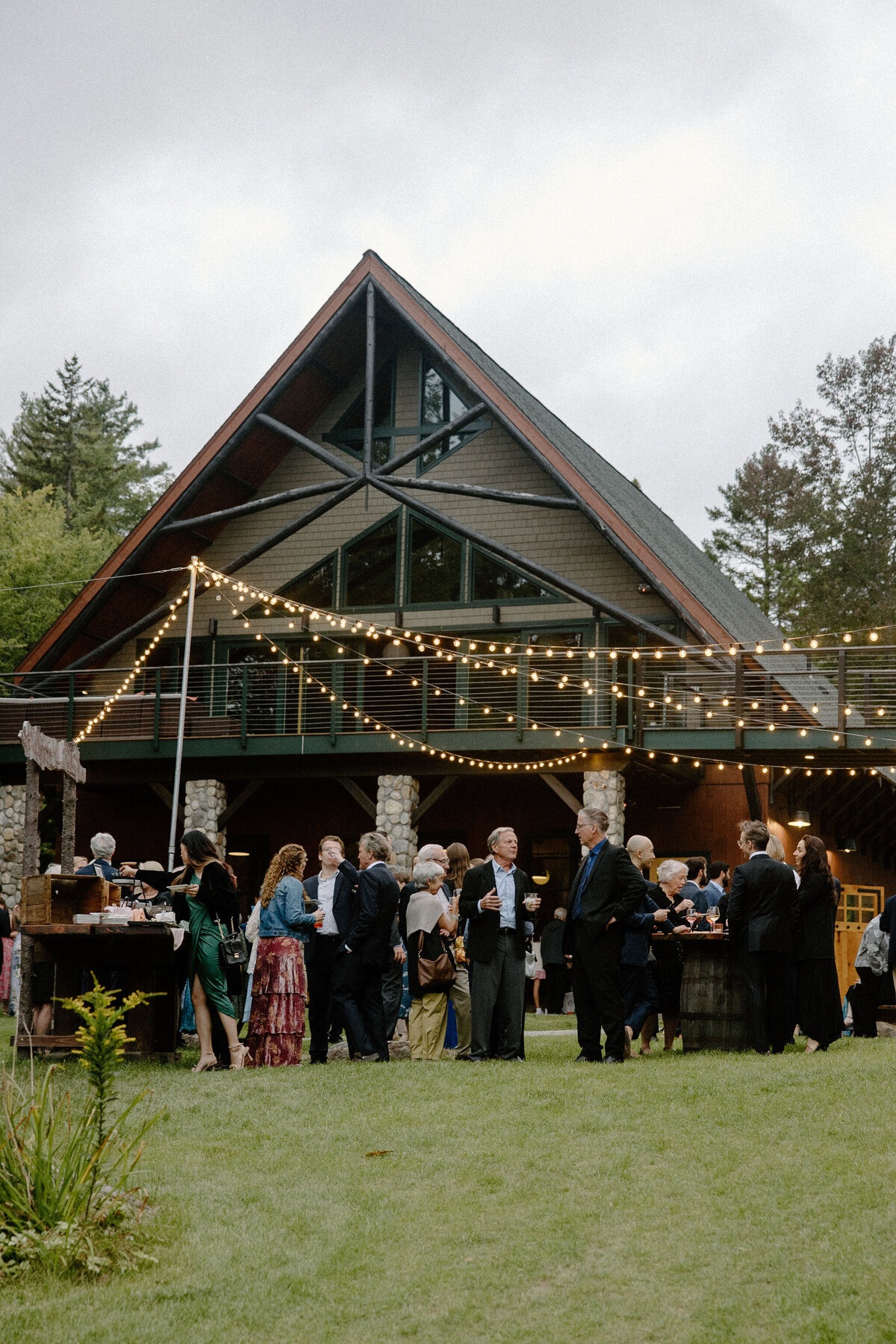 LakefallsLodge-NHWeddingPhotographer3