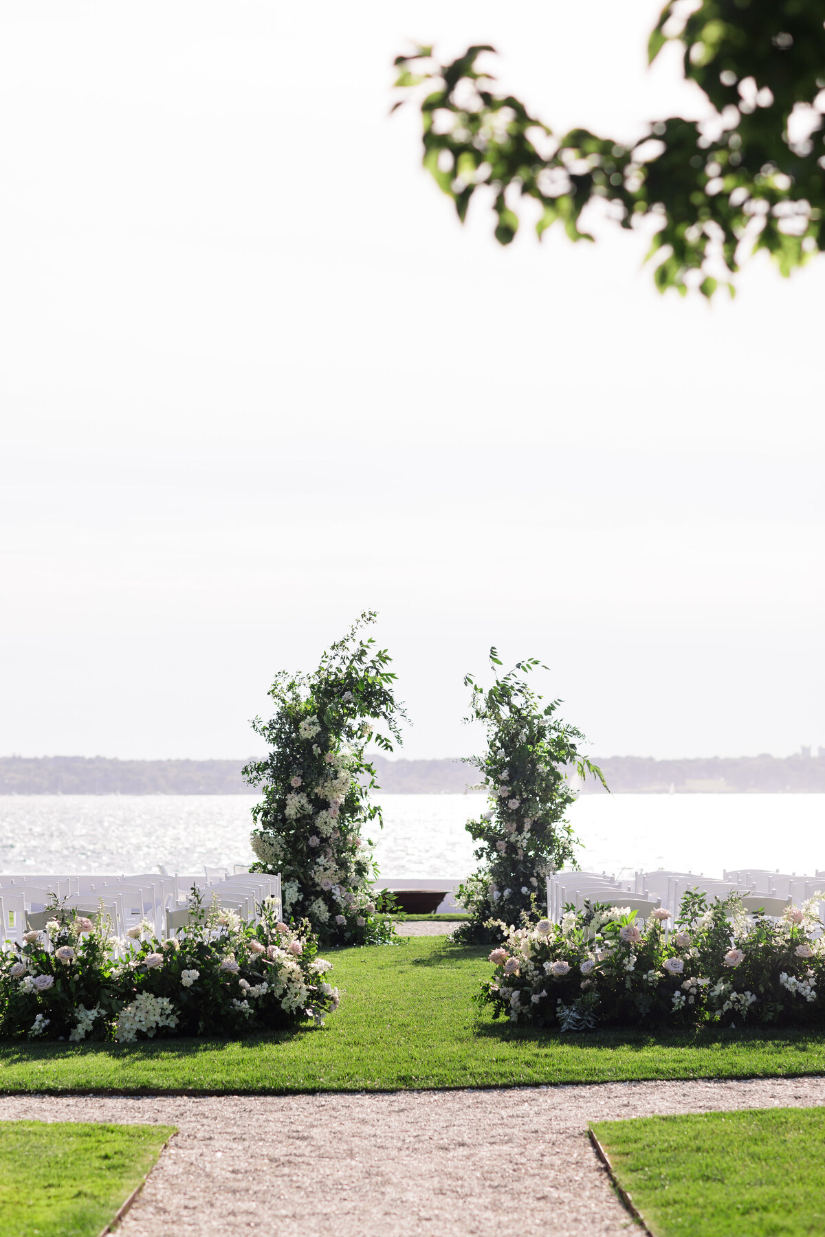 Belle mer rhode island newport wedding high end  soirees and revelry luxury event planner 02