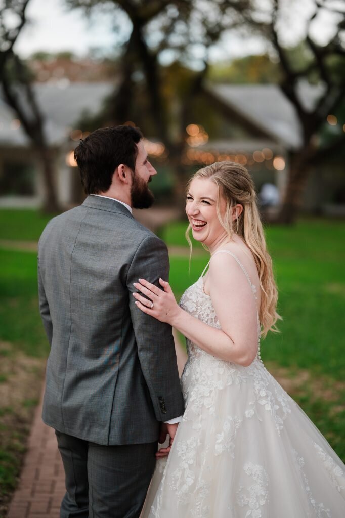 romantic-winter-winfield-inn-wedding-caitlin-mcweeney-photography-039-682x1024