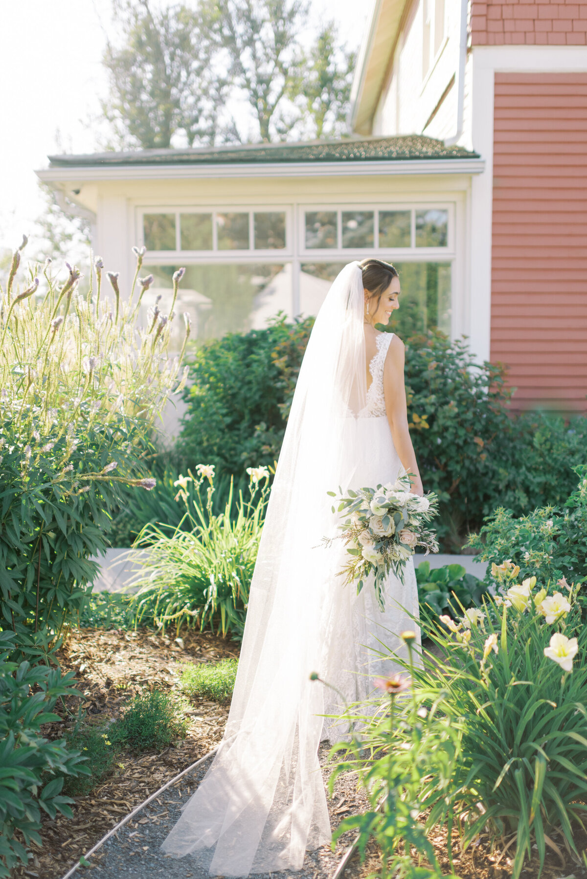 Minted-Photography-Okanagan-Kelowna-Wedding-Photographer-Film-Fine-Art-Wedding-Photography-Abigail_Sean-32