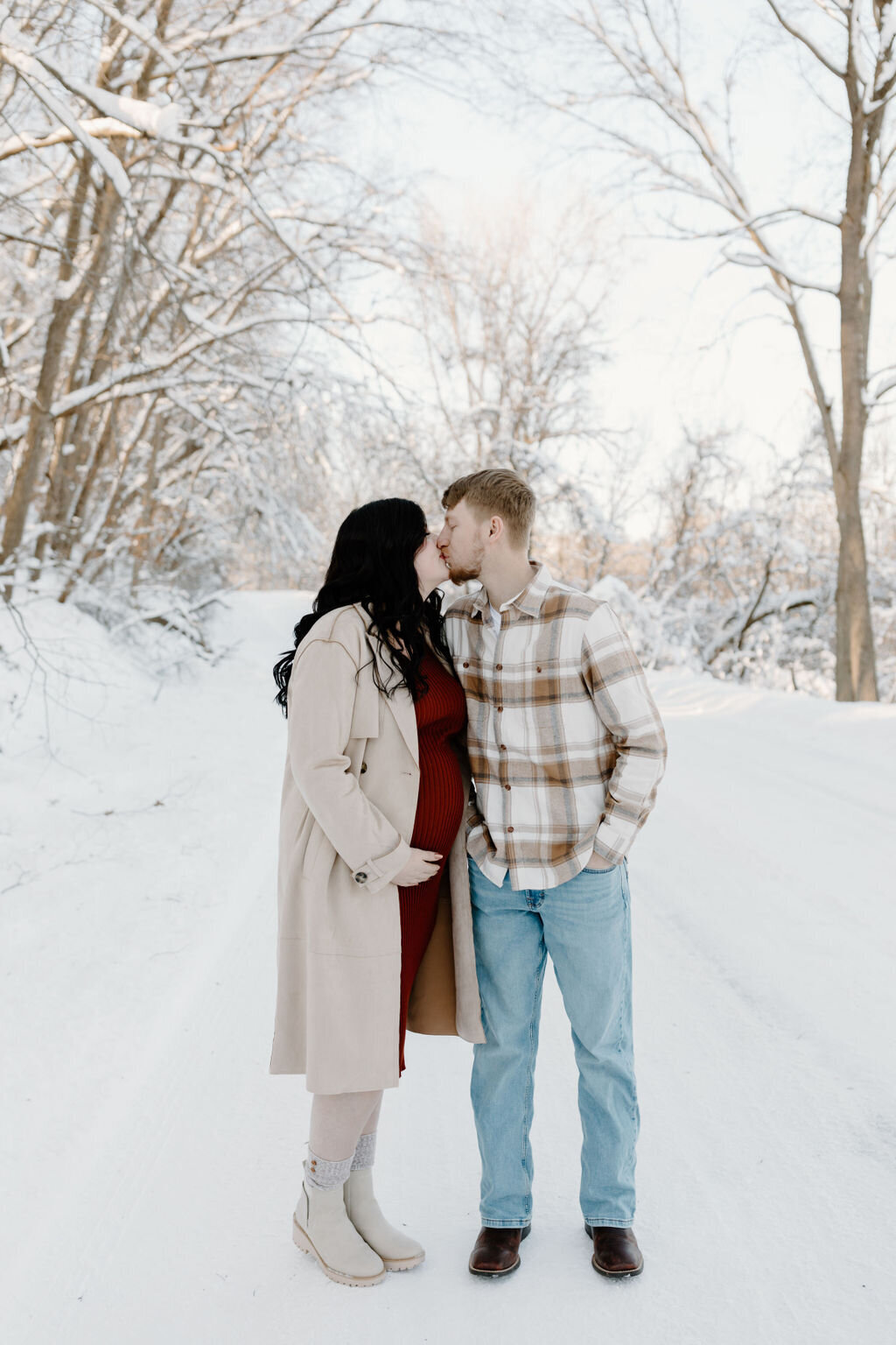 christina_ney_photography_wedding_engagement_lifestyle_photographer_dubuque_iowa_wedding_planning_assistance_adventurous_bold_laidback Family Photography9
