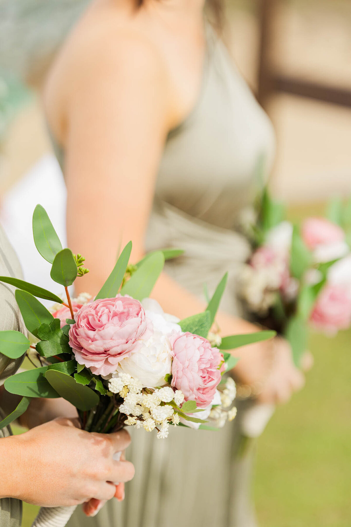 detail photograph of the bridesmaid's floral bouquet