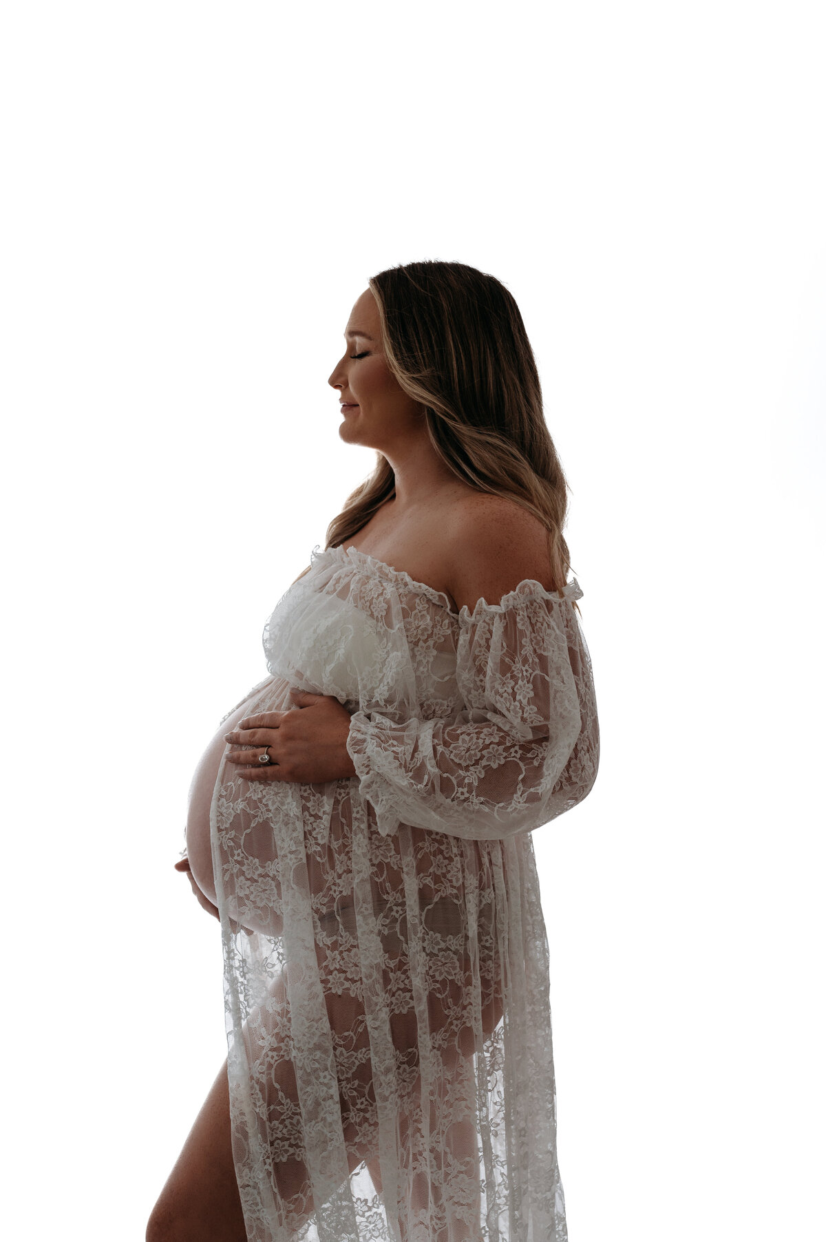 Pregnant Mom holding belly