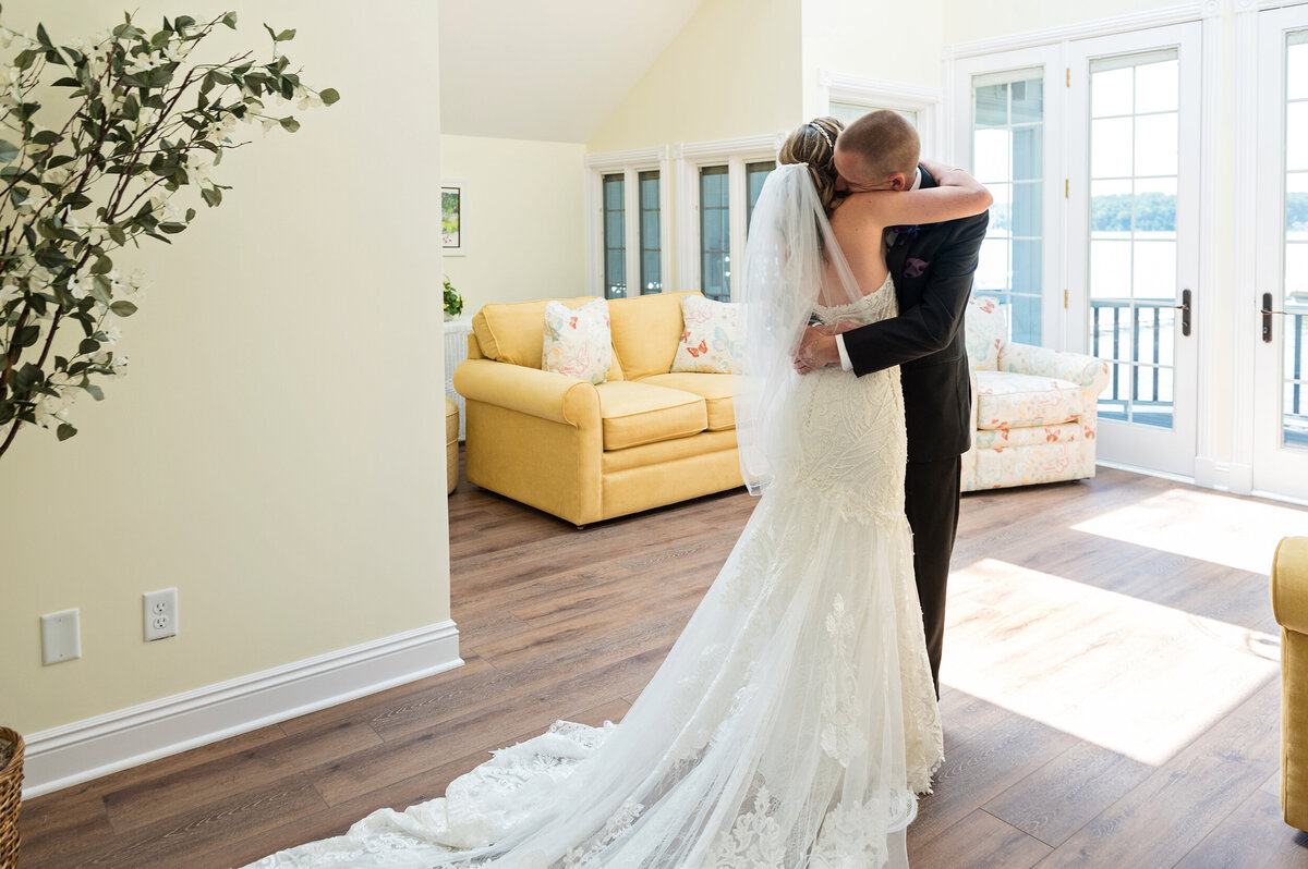 Detroit-Wedding-Photographer-The-Landing-181