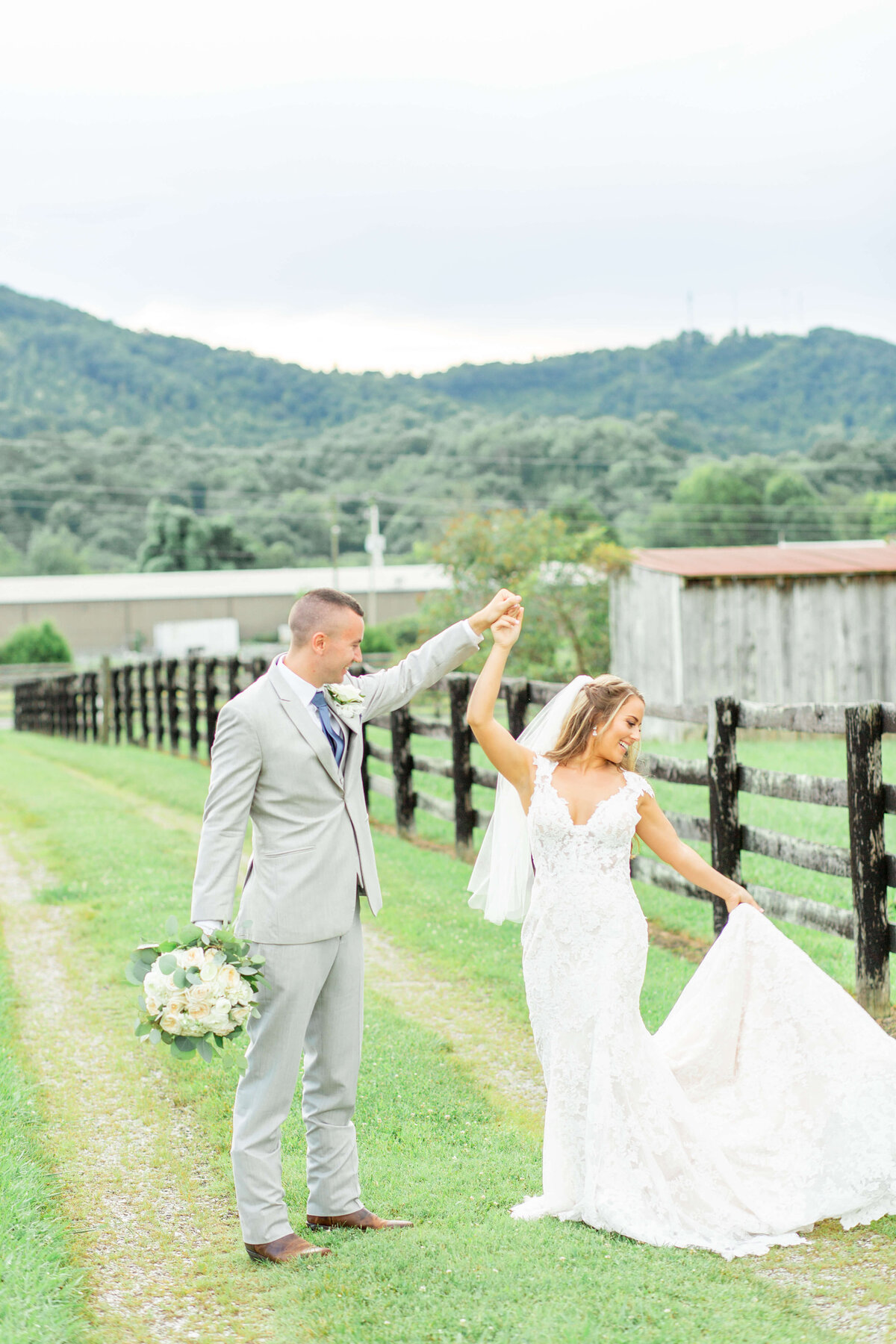 Bethany-Lane-Photography-top-light-bright-and-airy-wedding-photographer