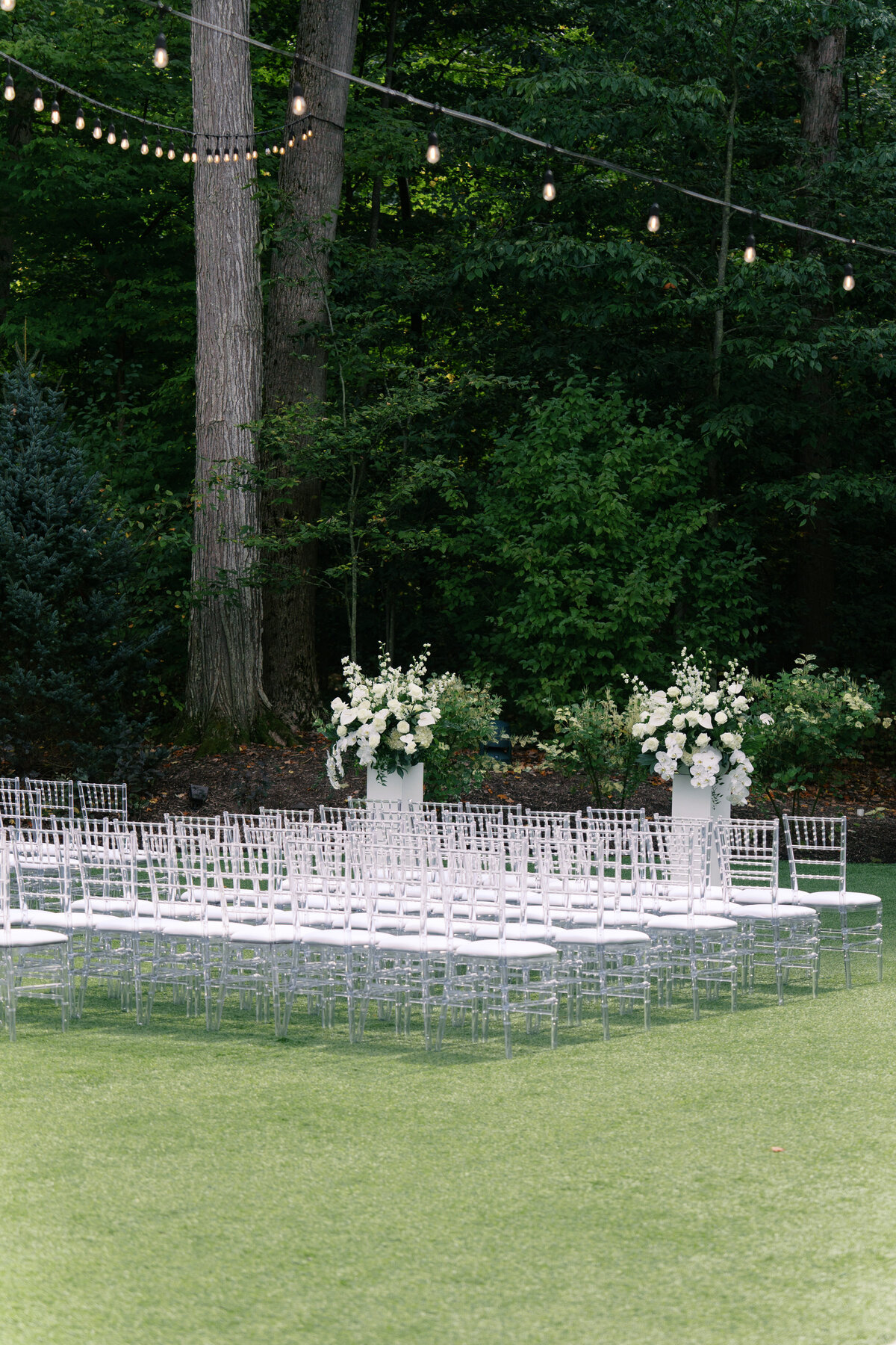 Sapphire Creek Winery wedding ceremony ghost chairs in Cleveland Ohio