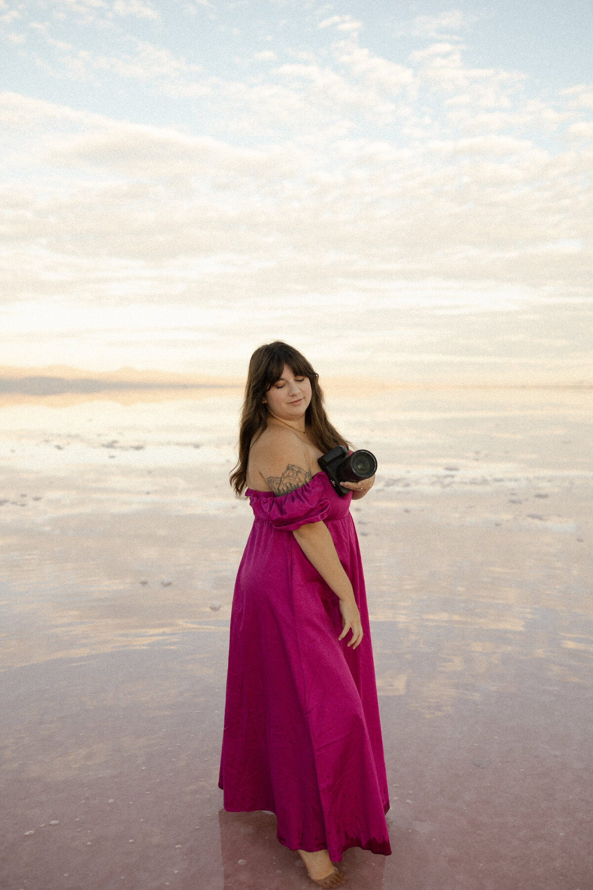 UtahElopement_LittleSaharaSandDunes_DawnCaltonPhotography-21