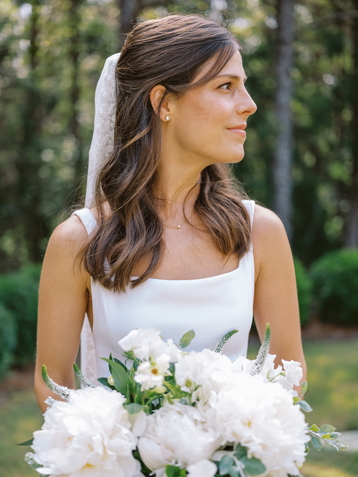 white-peony-bride-bouquet