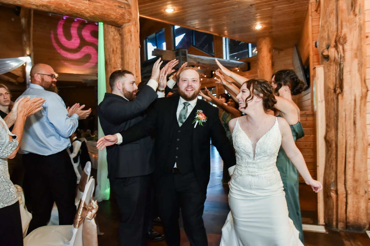 4303-Wedding at The Grands at Mulligans in Sartell Minnesota- Wedding Photographer Nicole Hollenkamp