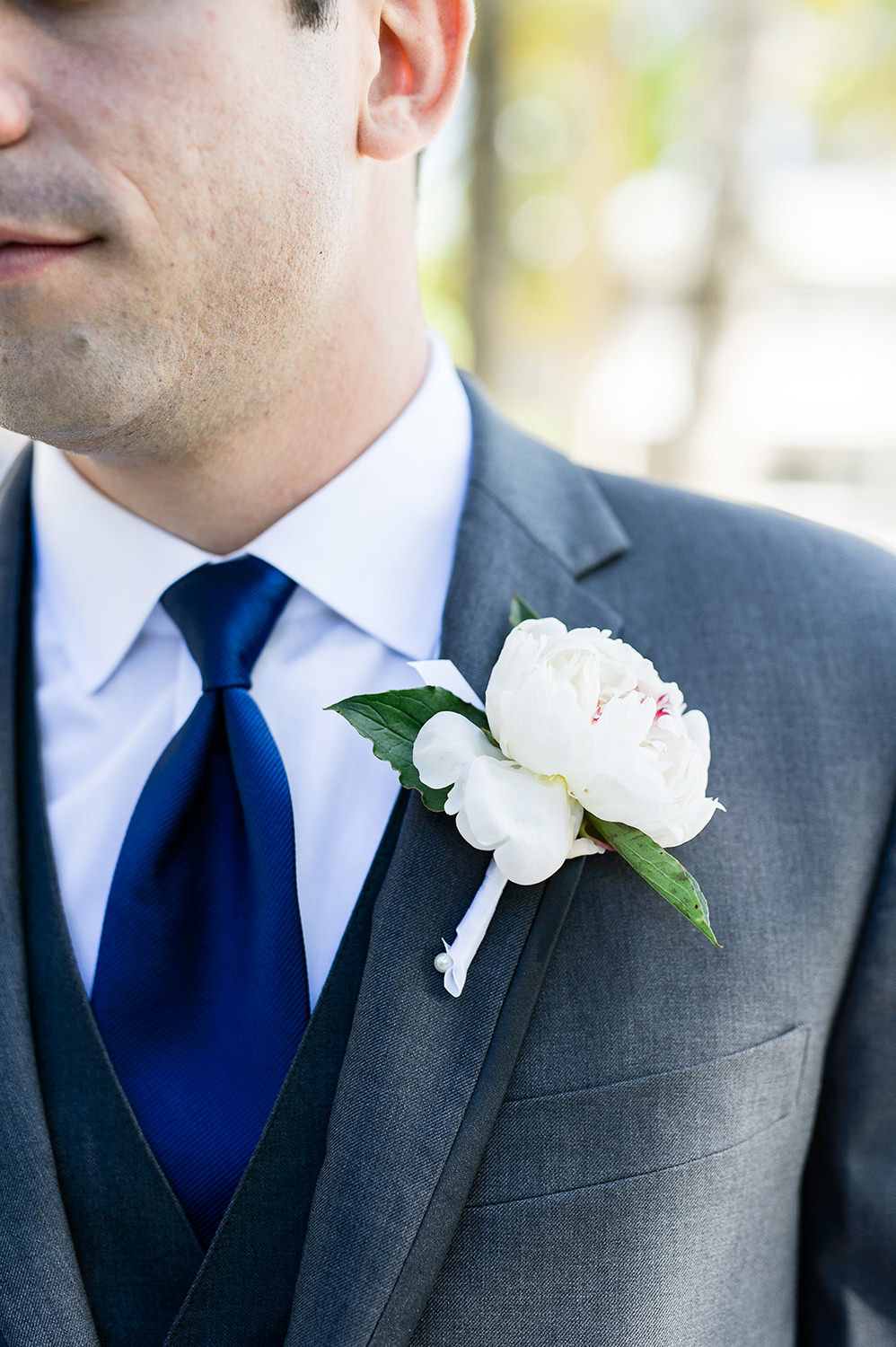 groom with boutonniere