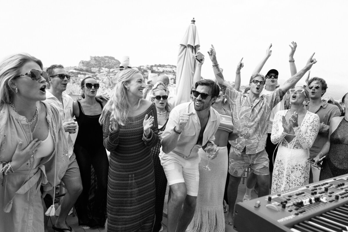 086-REVISED-069EW-ARTISTS-FAVORITES-FINALEMILIE-WHITE-EUROPE-WEDDING-PHOTOGRAPHER-69