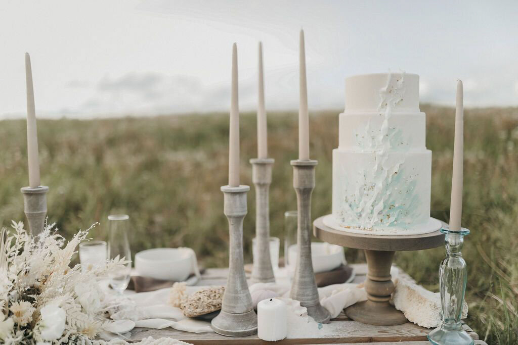 Bake My Day, contemporary cakes & desserts in Calgary, Alberta, featured on the Brontë Bride Vendor Guide.