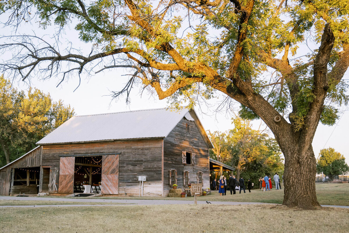 barn-at-the-woods-reception