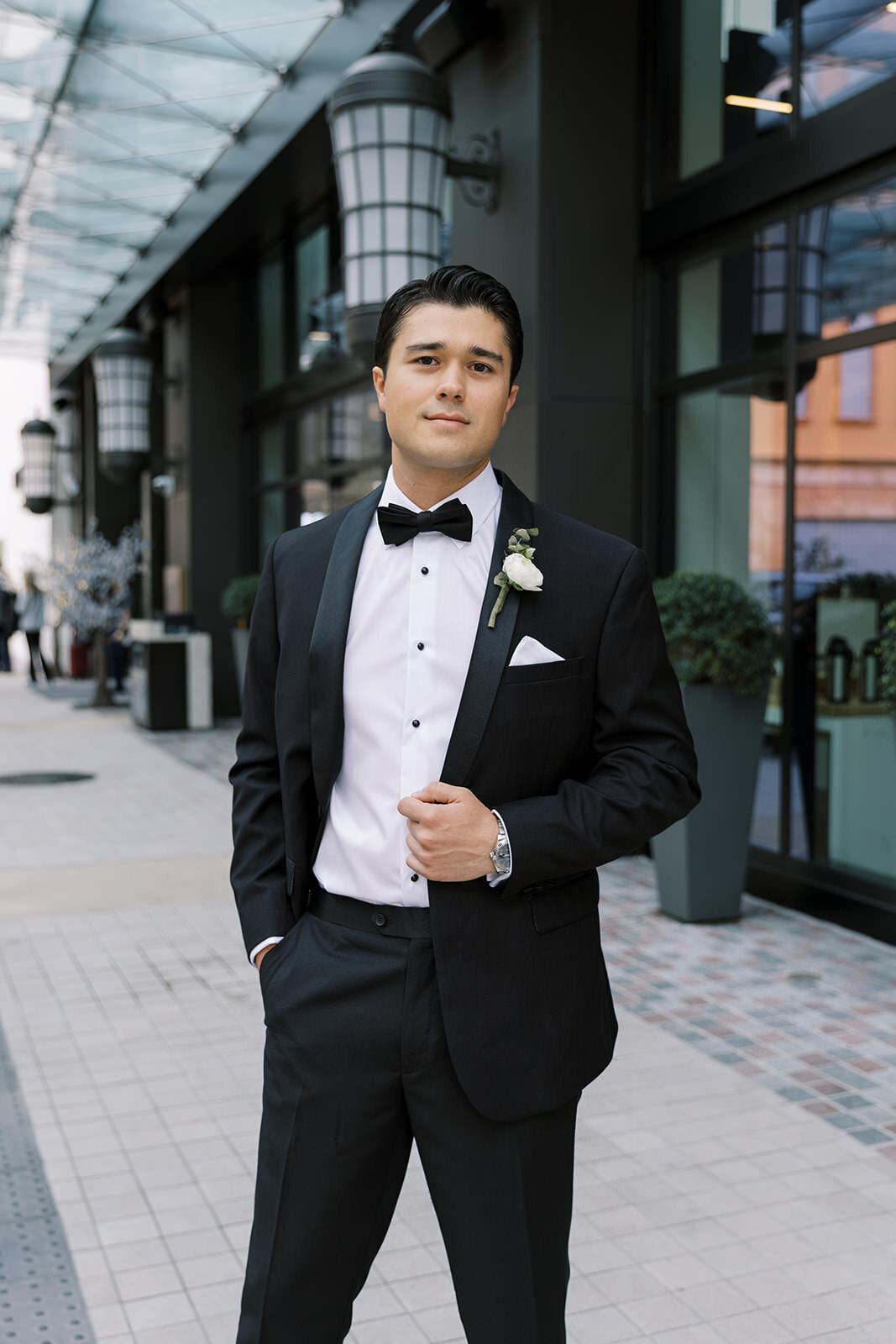 groom-outside-coral-gables-hotel-5CE-W