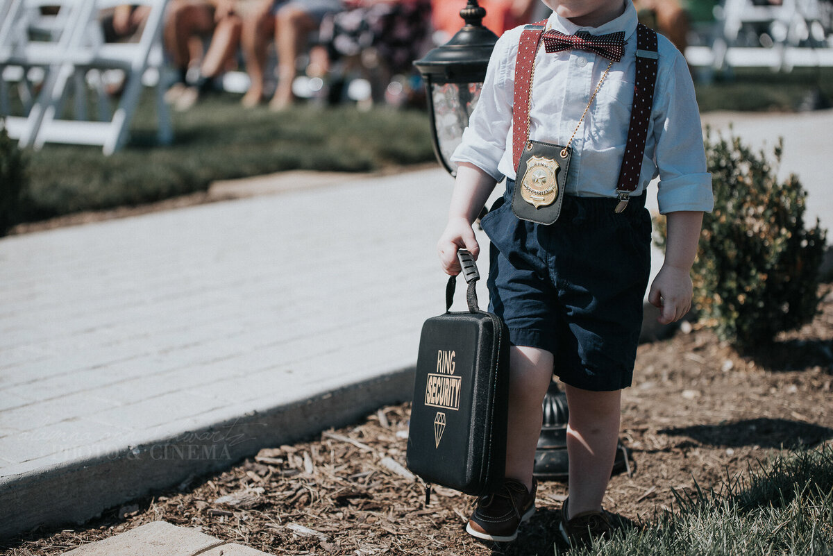 ceremony _ alaynna ann schwartz _ harpors vinyard _ iowa photographer _ playlife photography_0097