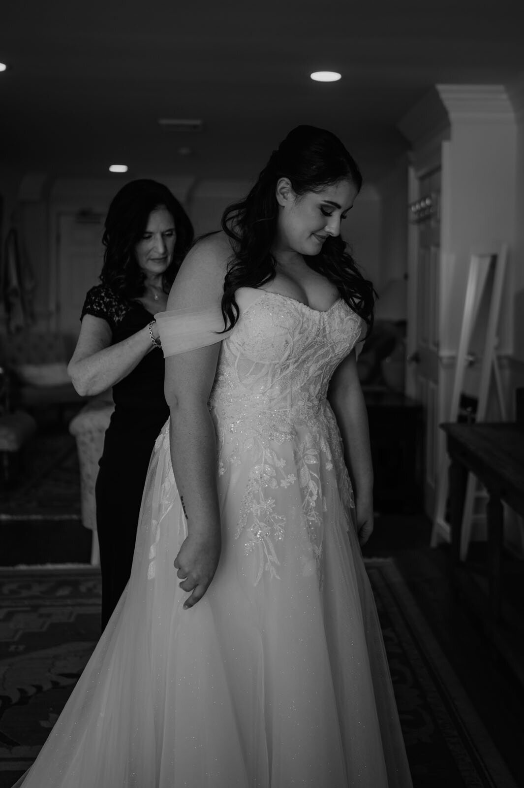 New York Wedding Photographer - The Vineyards at Aquebogue Wedding - Karen Norian Photography- Michelle and Jonathan-1024