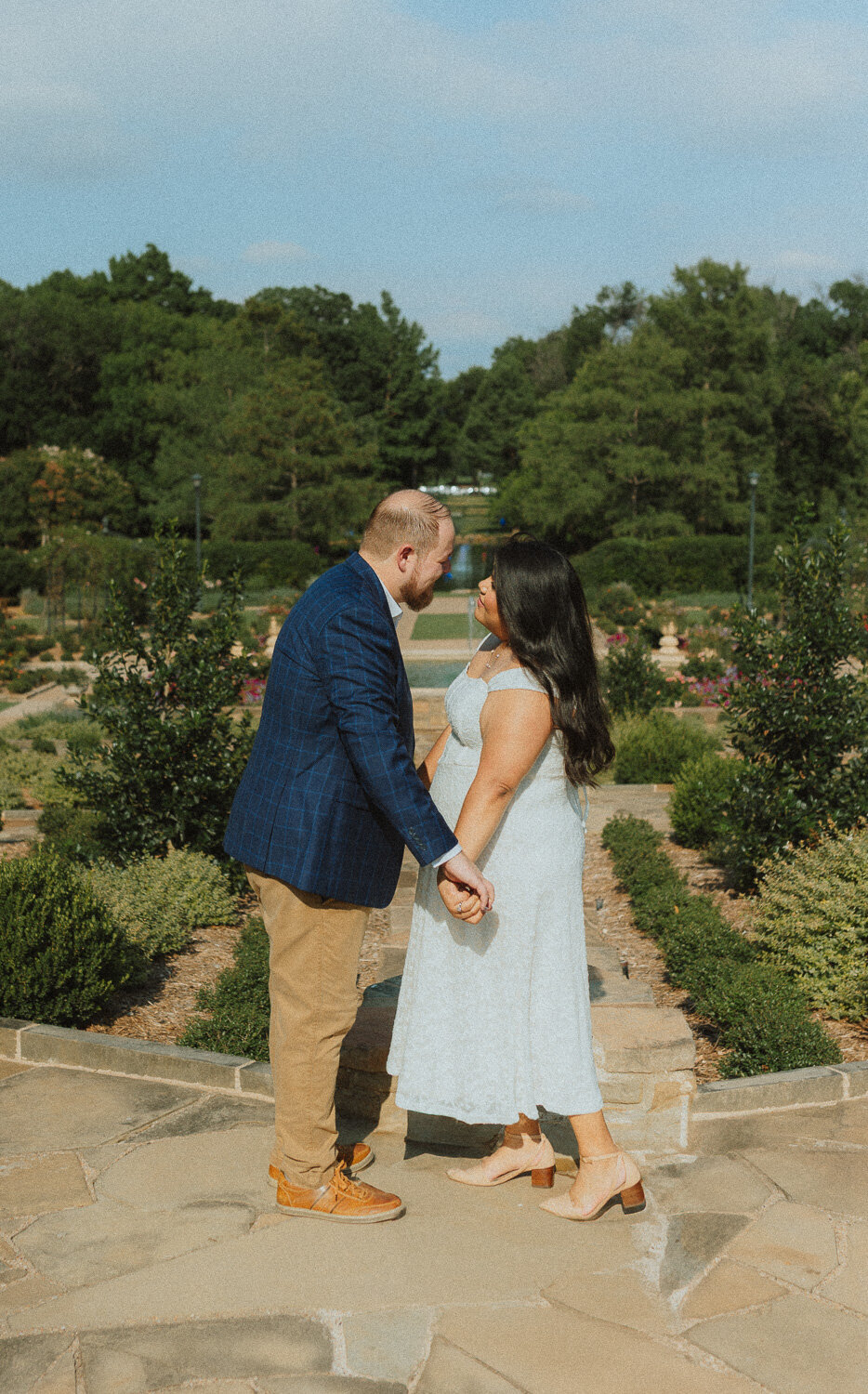 fort-worth-botanic-gardens-engagement-27