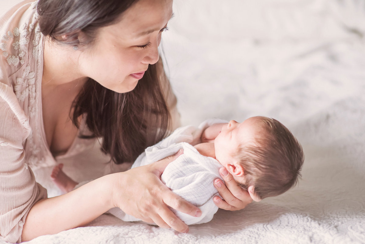 PortraitofNewbornandMother