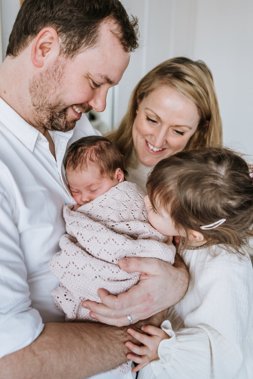 newborn-birth-photographer-doula-buckinghamshire-14