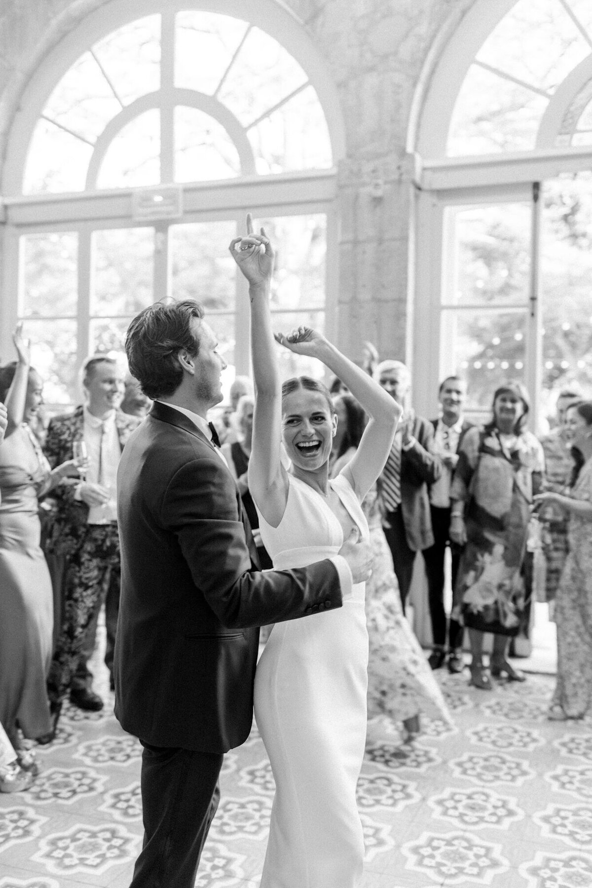 Maïlys Fortune Photography Husband Wife Wedding Weddings Photography France Switzerland Italy Timeless Dreamy Imagery Bilingual French English Destination Weddings Destination Wedding Provence French Riviera Paris Lake Como Tuscany98