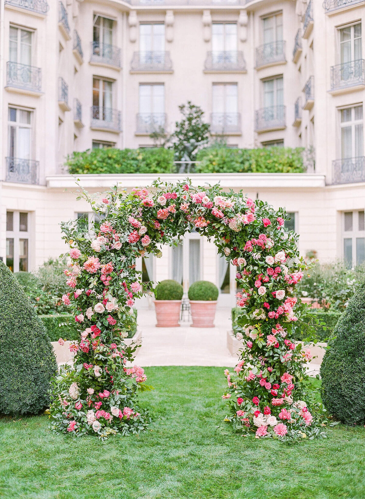 Ritz-wedding-ceremony-florist-Floraison9