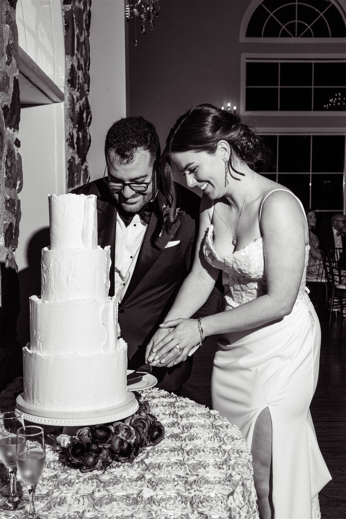 Rebecca & Mike_Sneak Peek-100CANON19_websize