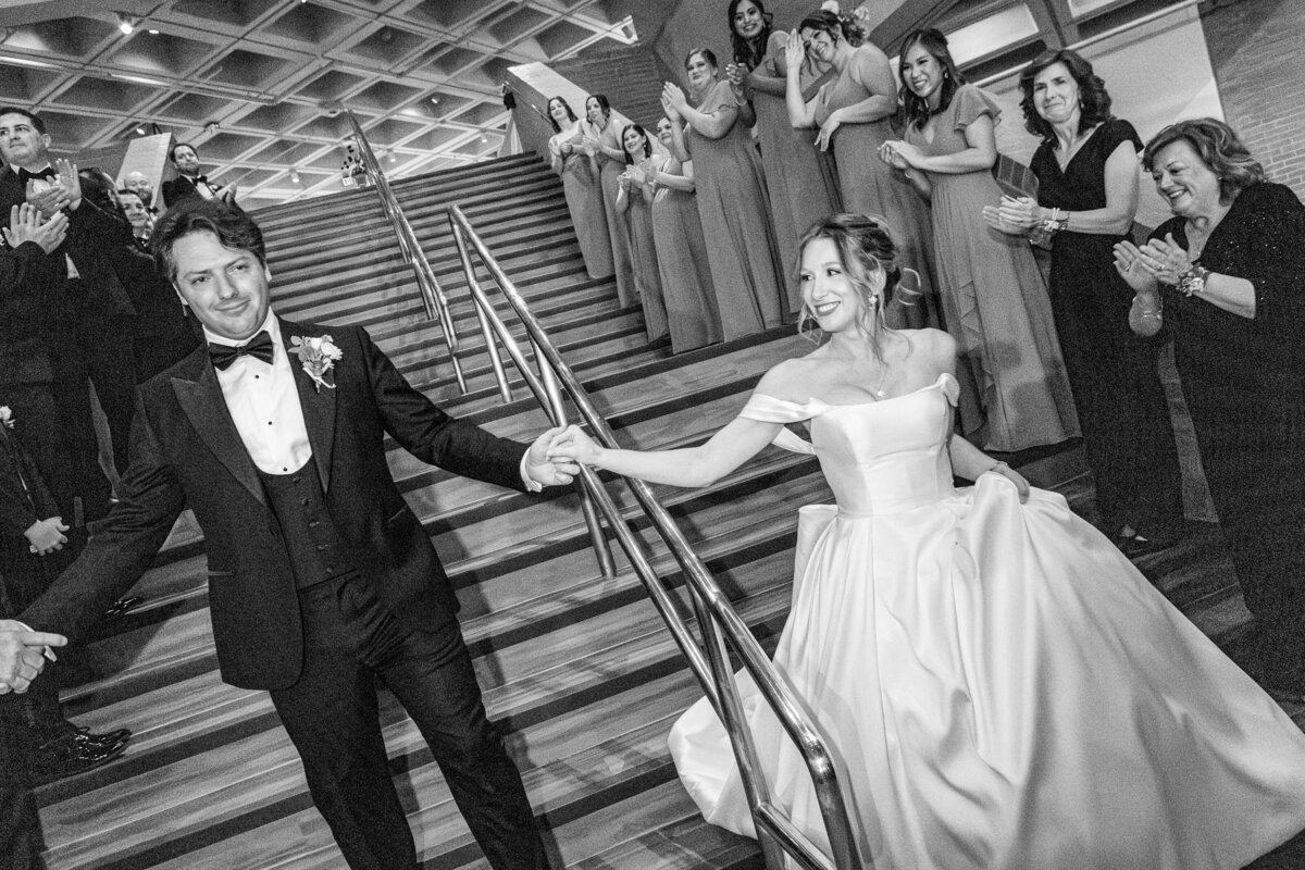 dove&fox_modern_editorial_wedding_photography_grace&david_16