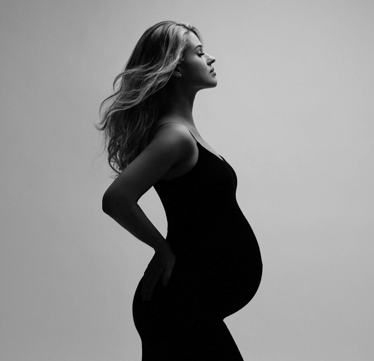 Artistic Lighting for Maternity Photography Course by Lola Melani-1-2