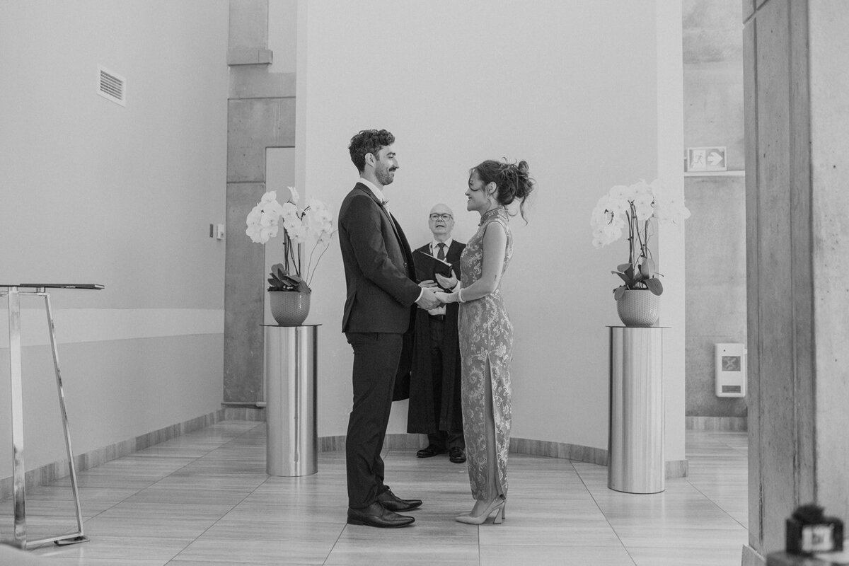 toronto-city-elopement-city-hall-ttc-subway-sugar-beach-fun-romantic-sumer-wedding-2715