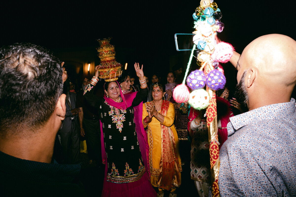 toronto-wedding-photographer-sikh-sangeet-047